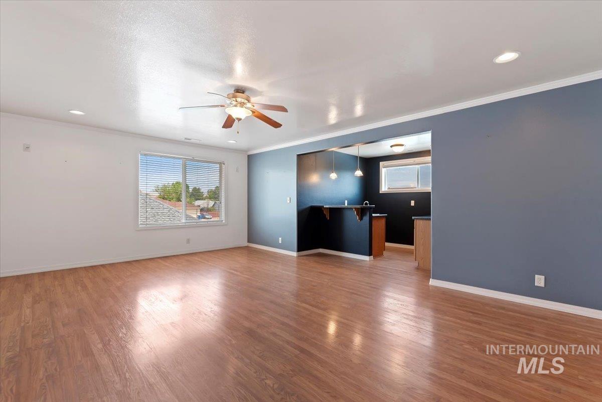2164 Ne Onati Ave Property Photo 10