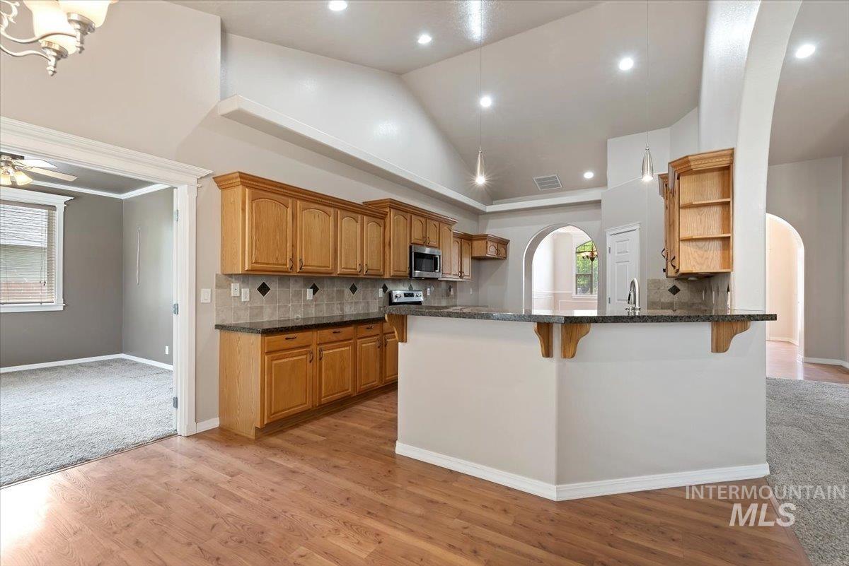 2164 Ne Onati Ave Property Photo 15