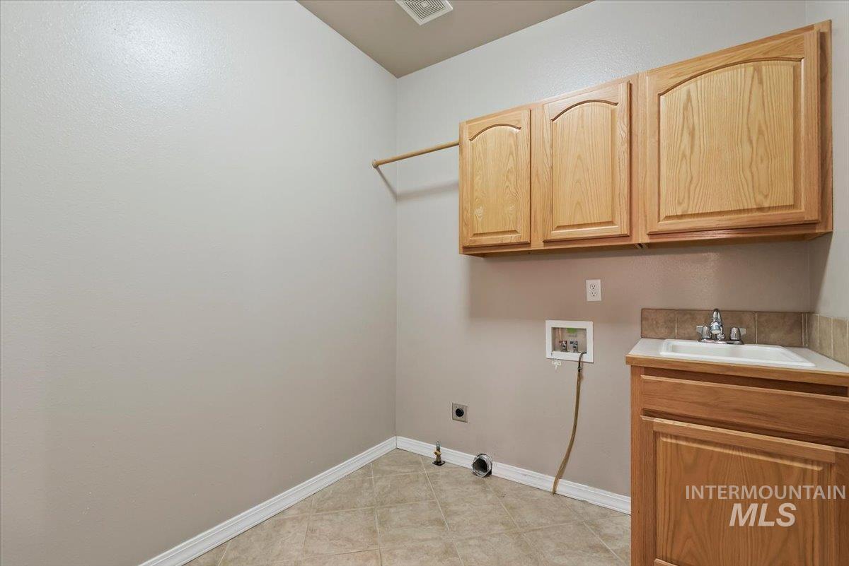 2164 Ne Onati Ave Property Photo 29