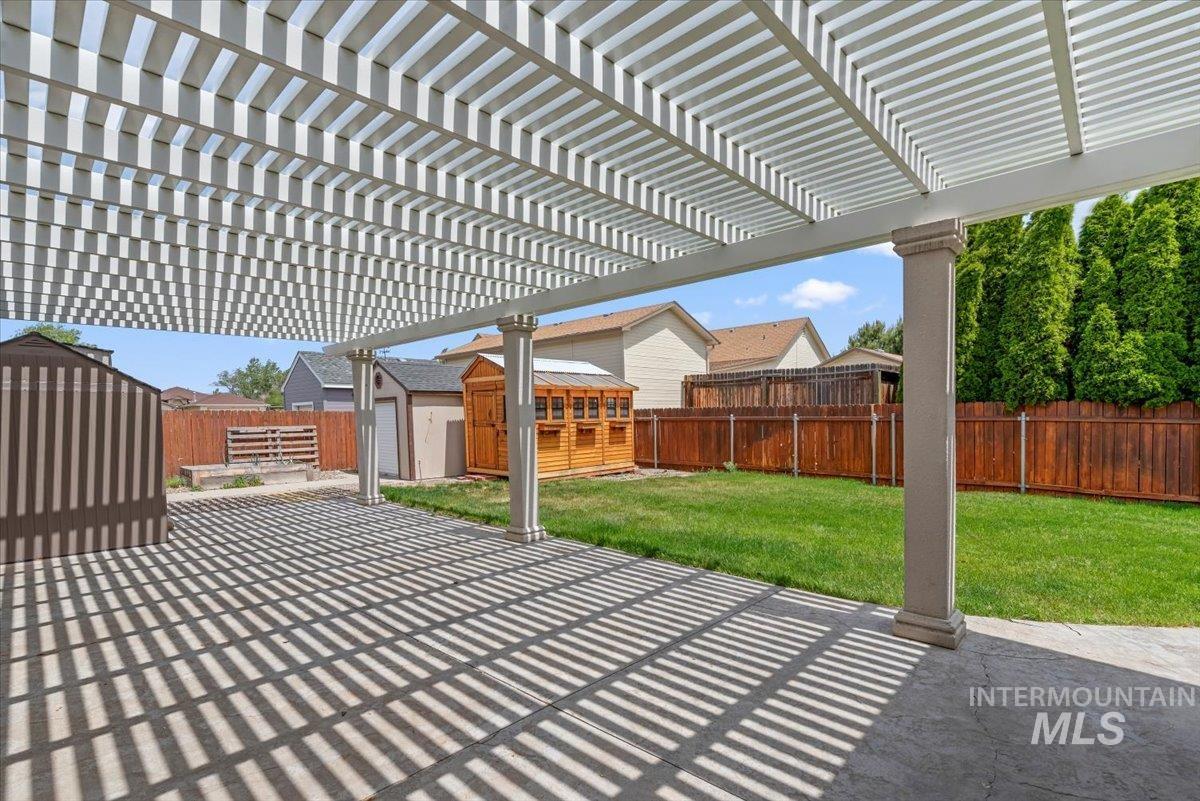 2164 Ne Onati Ave Property Photo 32