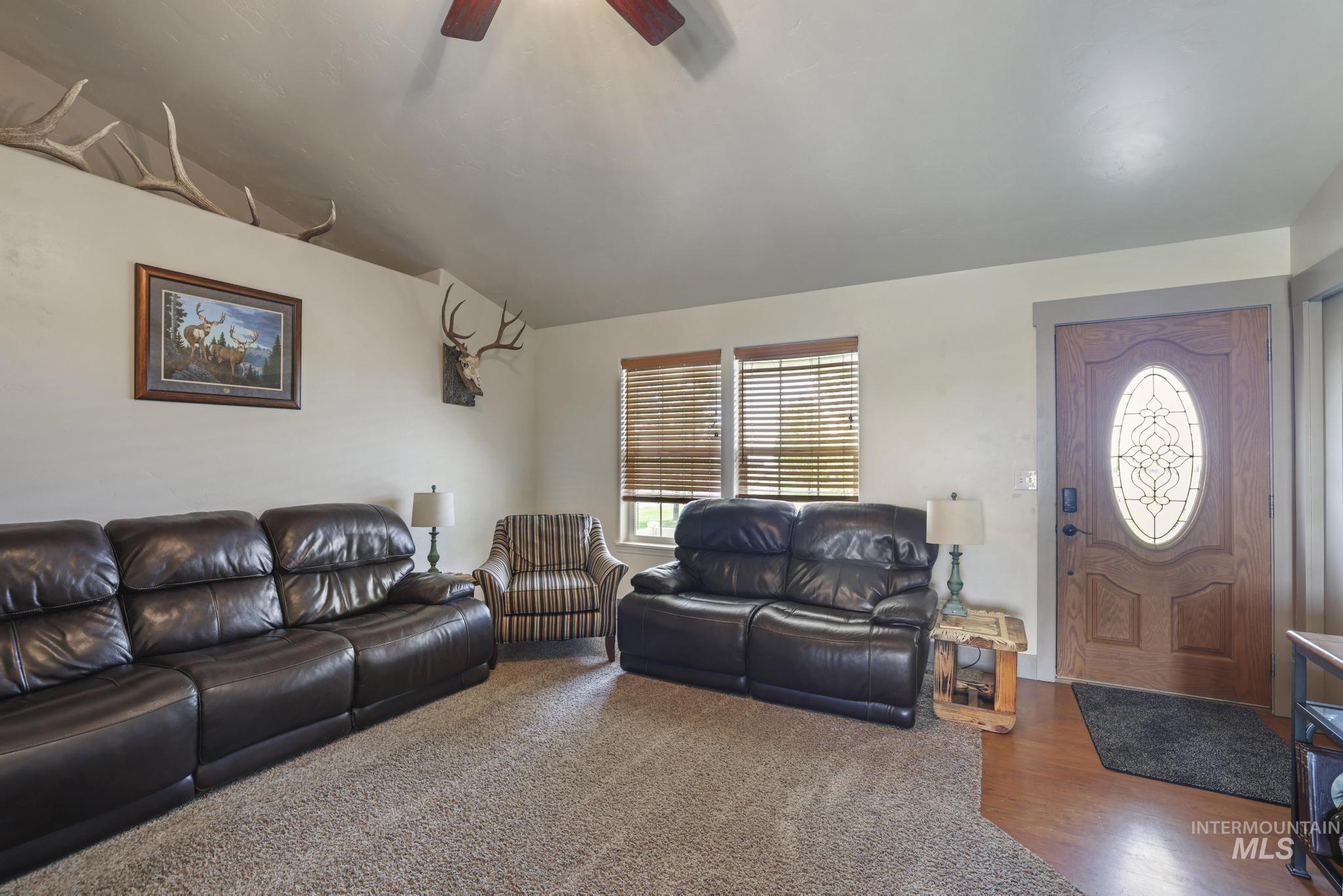 272 Primrose Way Property Photo 4