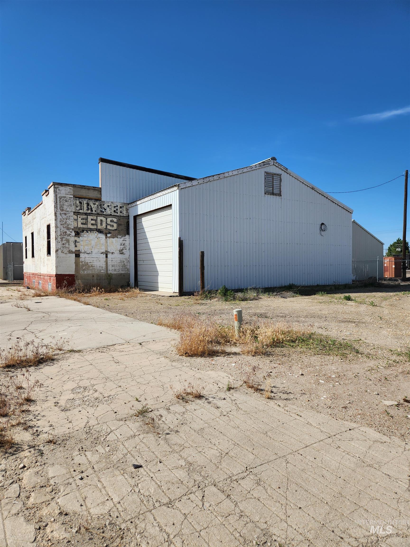 315 & 321 Main St Property Photo 4