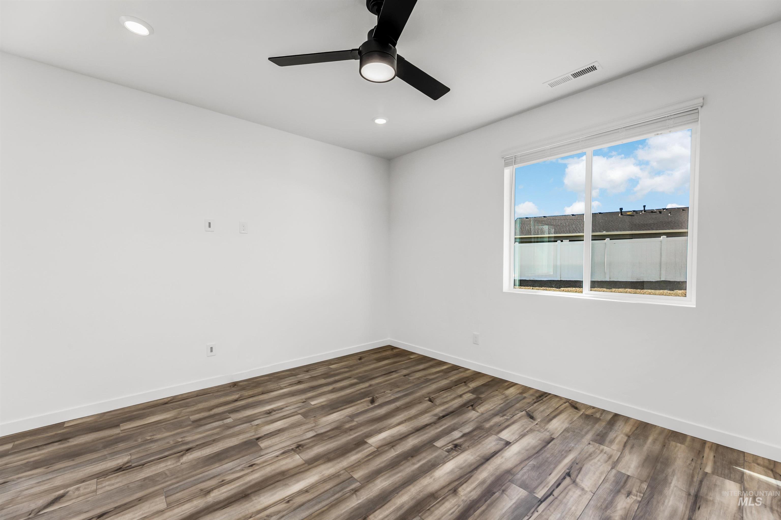 15227 Lenticular Ave Property Photo 10