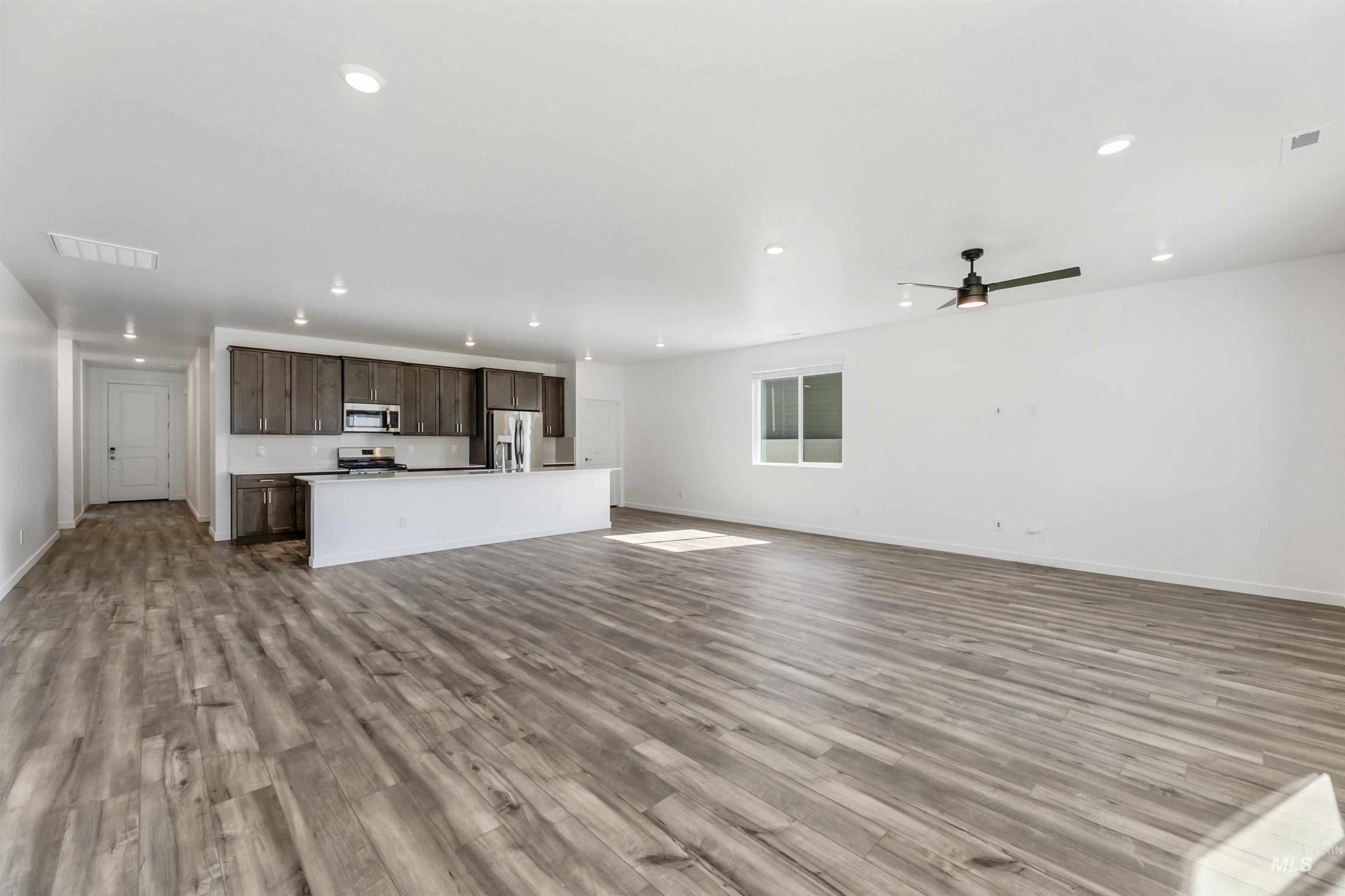 15227 Lenticular Ave Property Photo 12