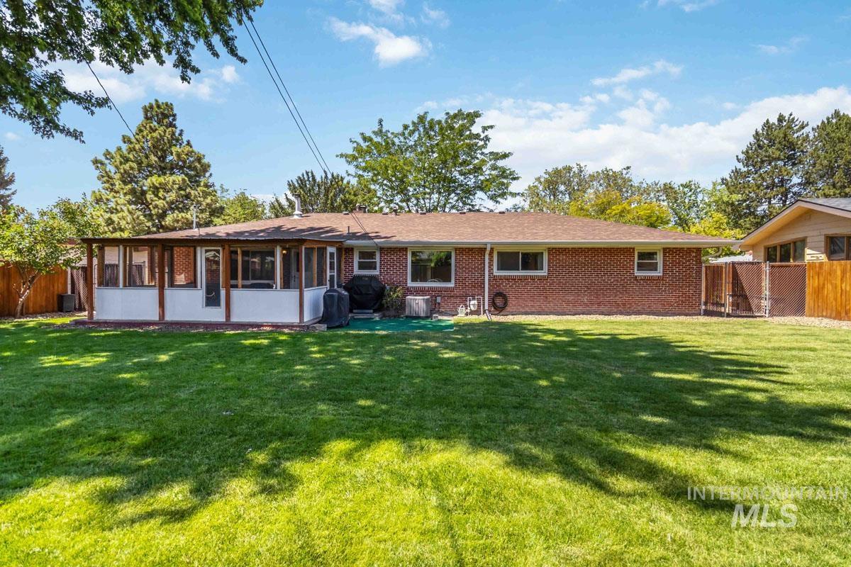 2724 S Meadowbrook Dr. Property Photo 33