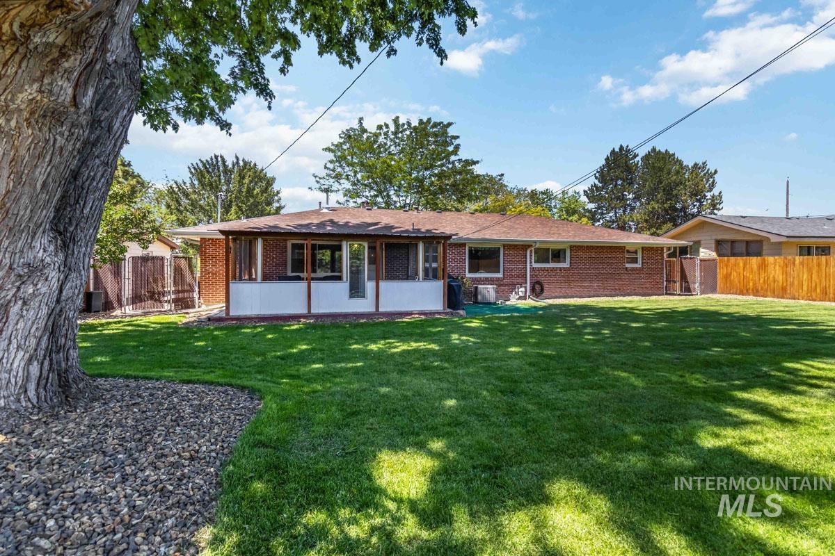 2724 S Meadowbrook Dr. Property Photo 34