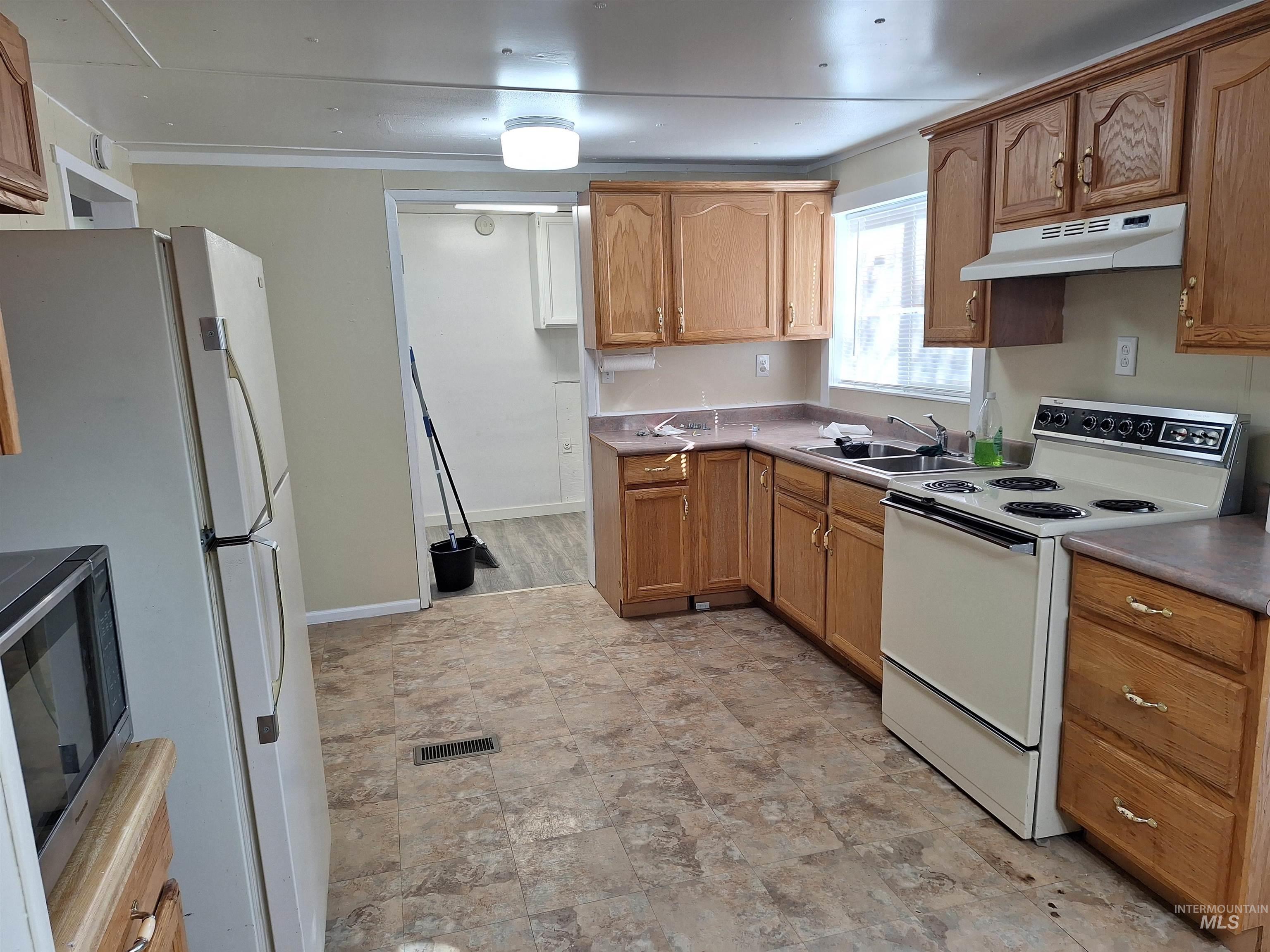 1024 7th N Ave Property Photo 5