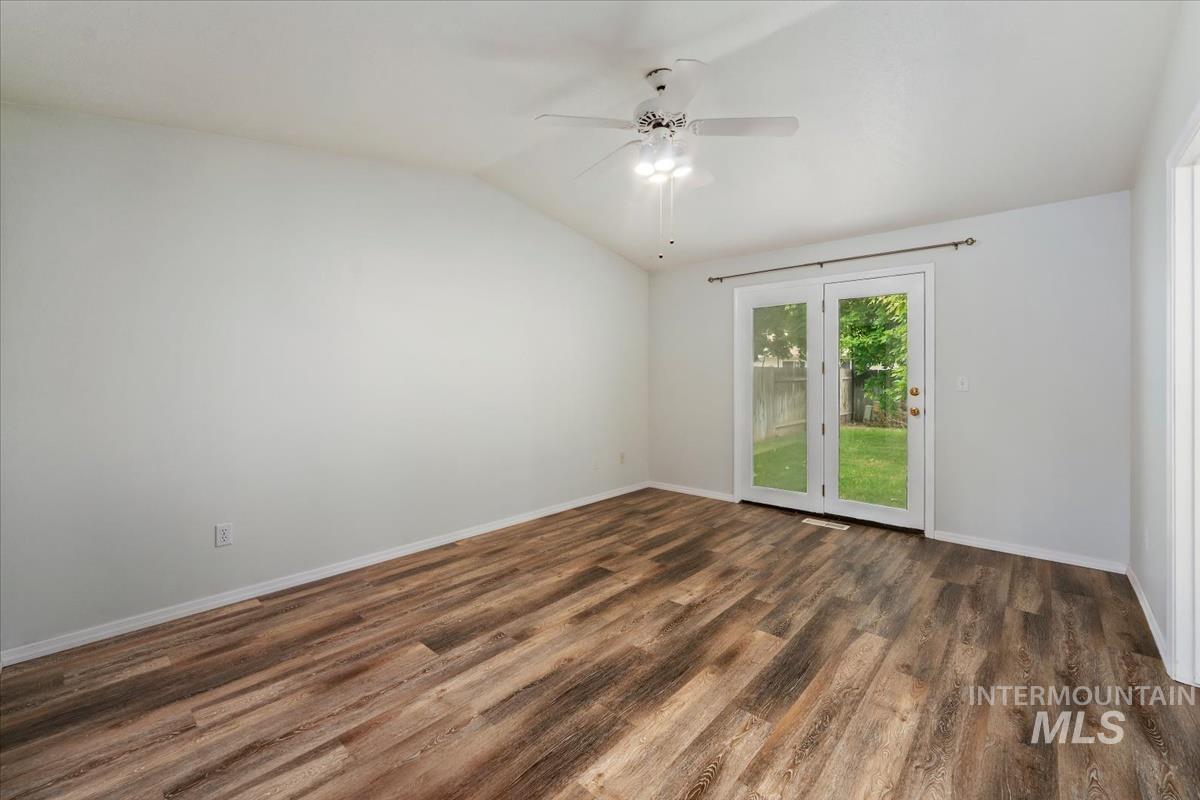 7867 W Powell St Property Photo 10
