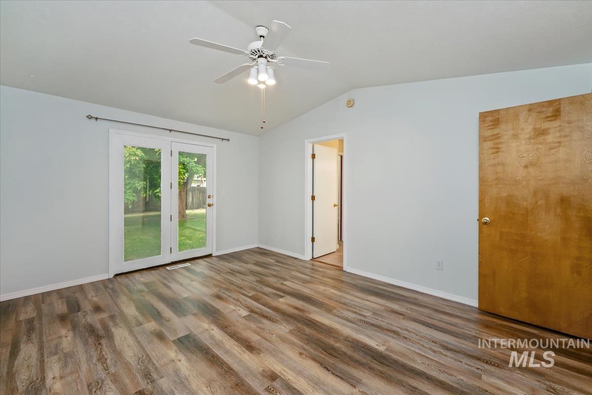 7867 W Powell St Property Photo 11
