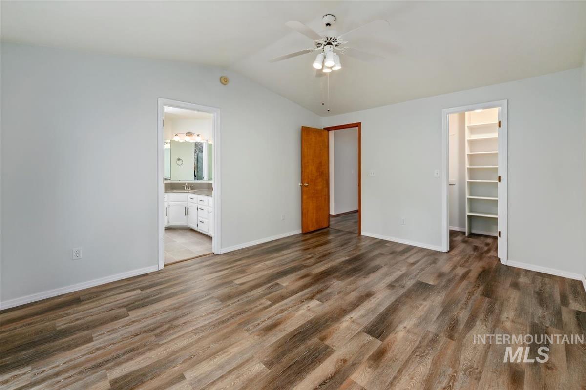7867 W Powell St Property Photo 12