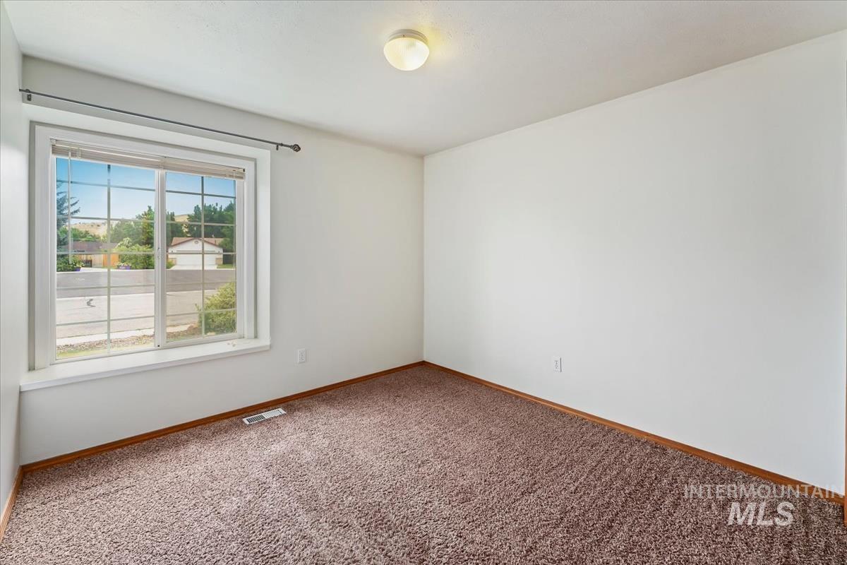 7867 W Powell St Property Photo 18