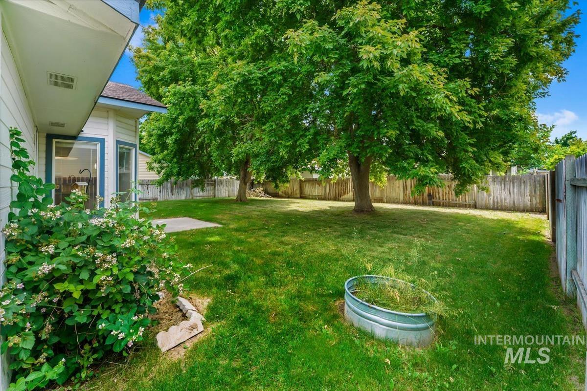 7867 W Powell St Property Photo 26