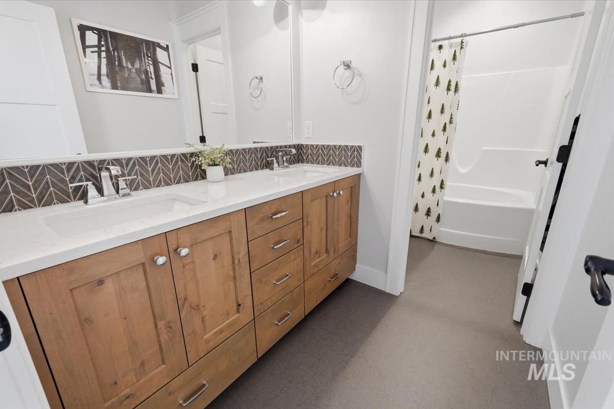 3859 W Ravenna Property Photo 24