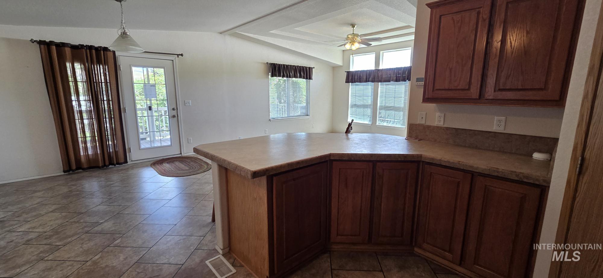 150 Hill Street Property Photo 31