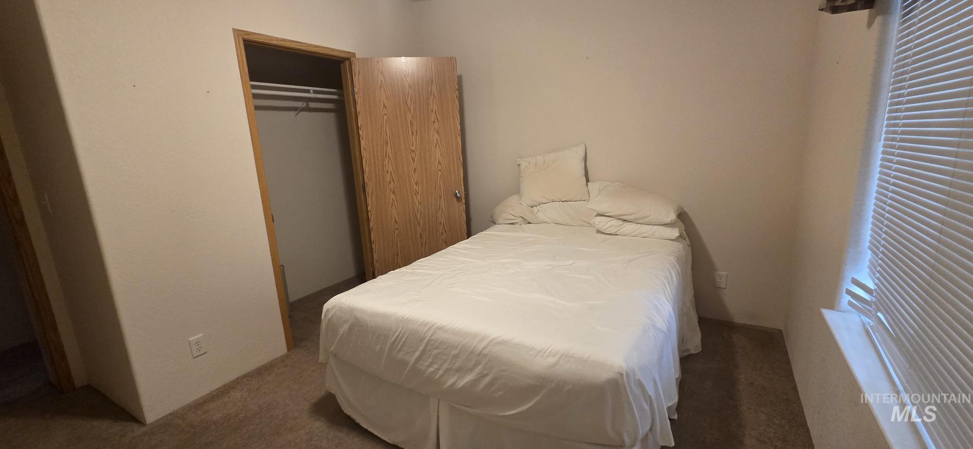 150 Hill Street Property Photo 33
