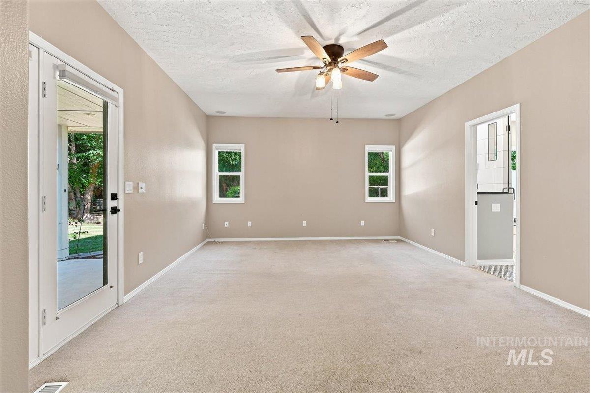 1331 S Watermark Ave. Property Photo 13