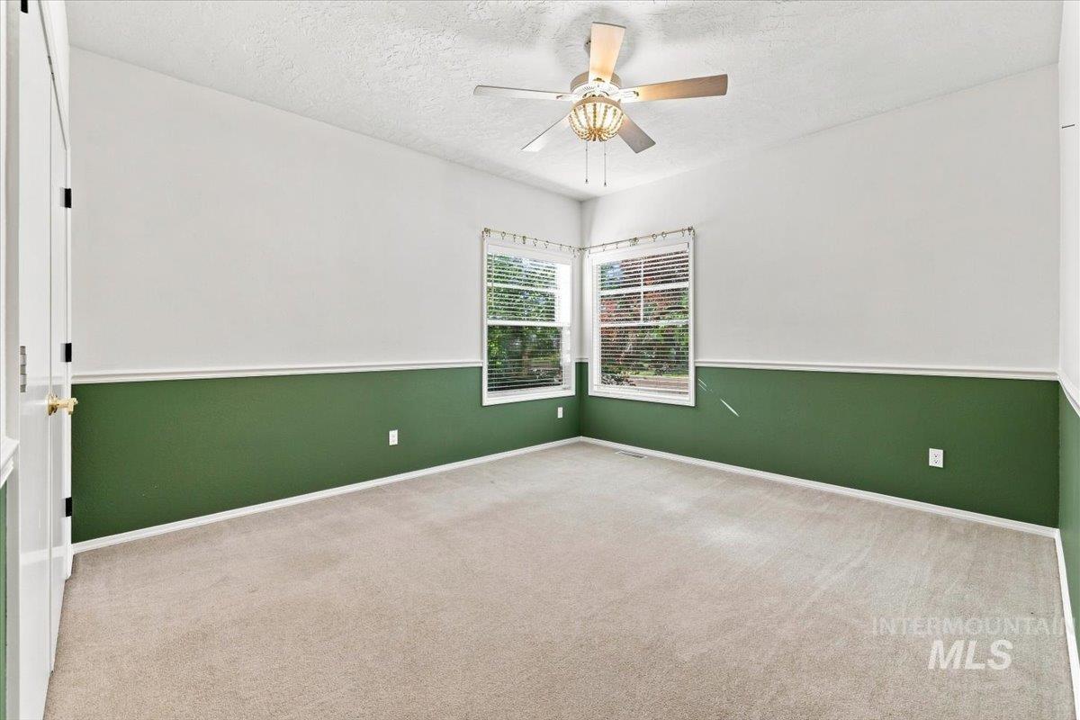 1331 S Watermark Ave. Property Photo 16