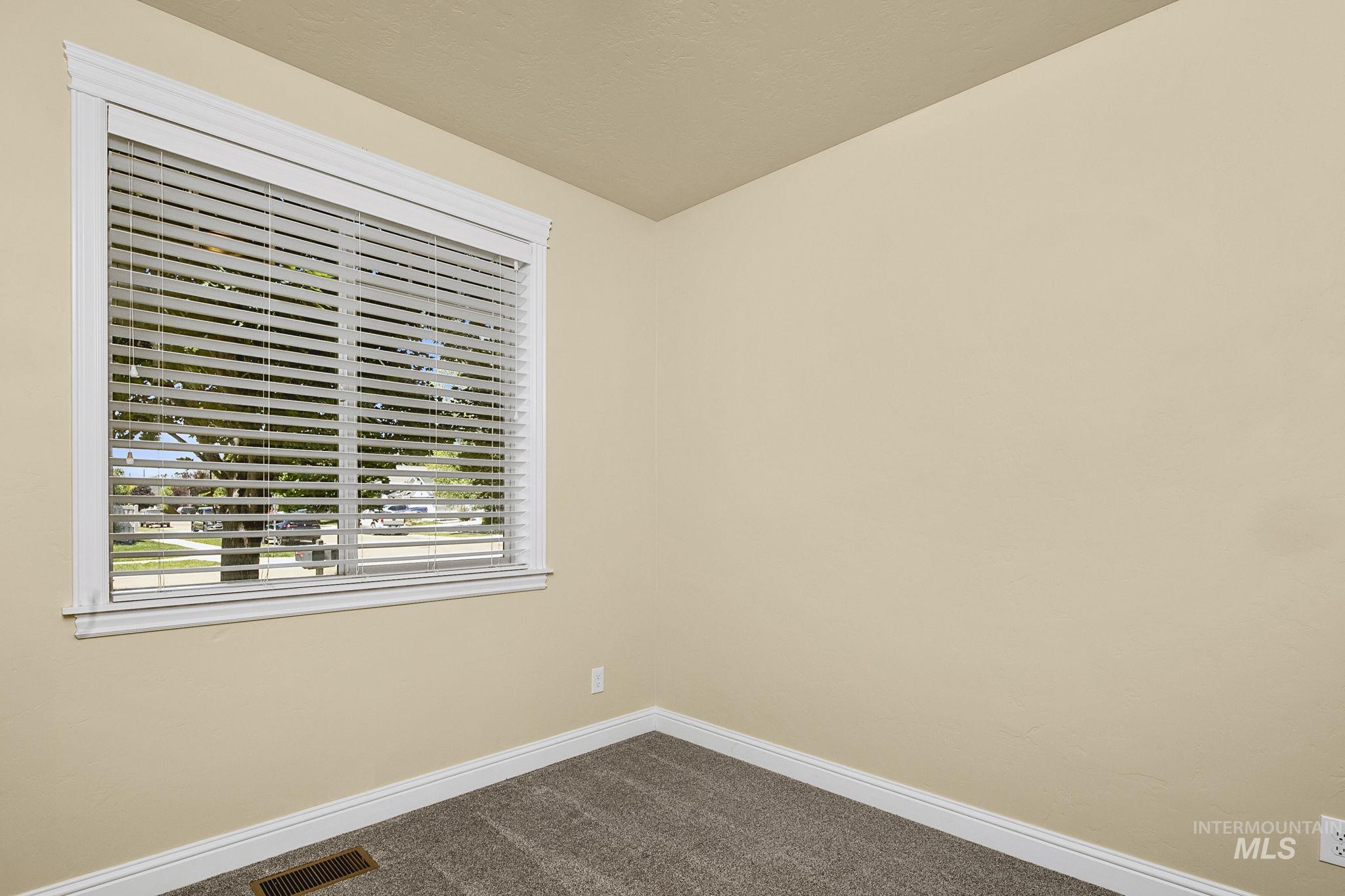 1928 Ridge Way Property Photo 9