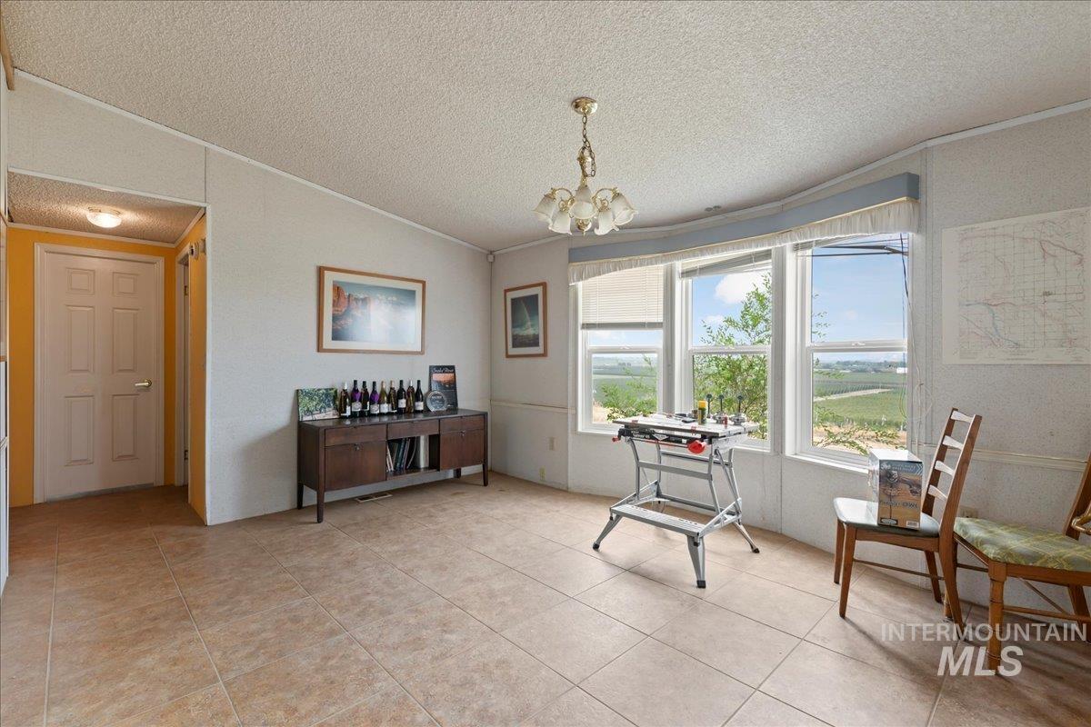 24013 Arena Valley Rd Property Photo 18