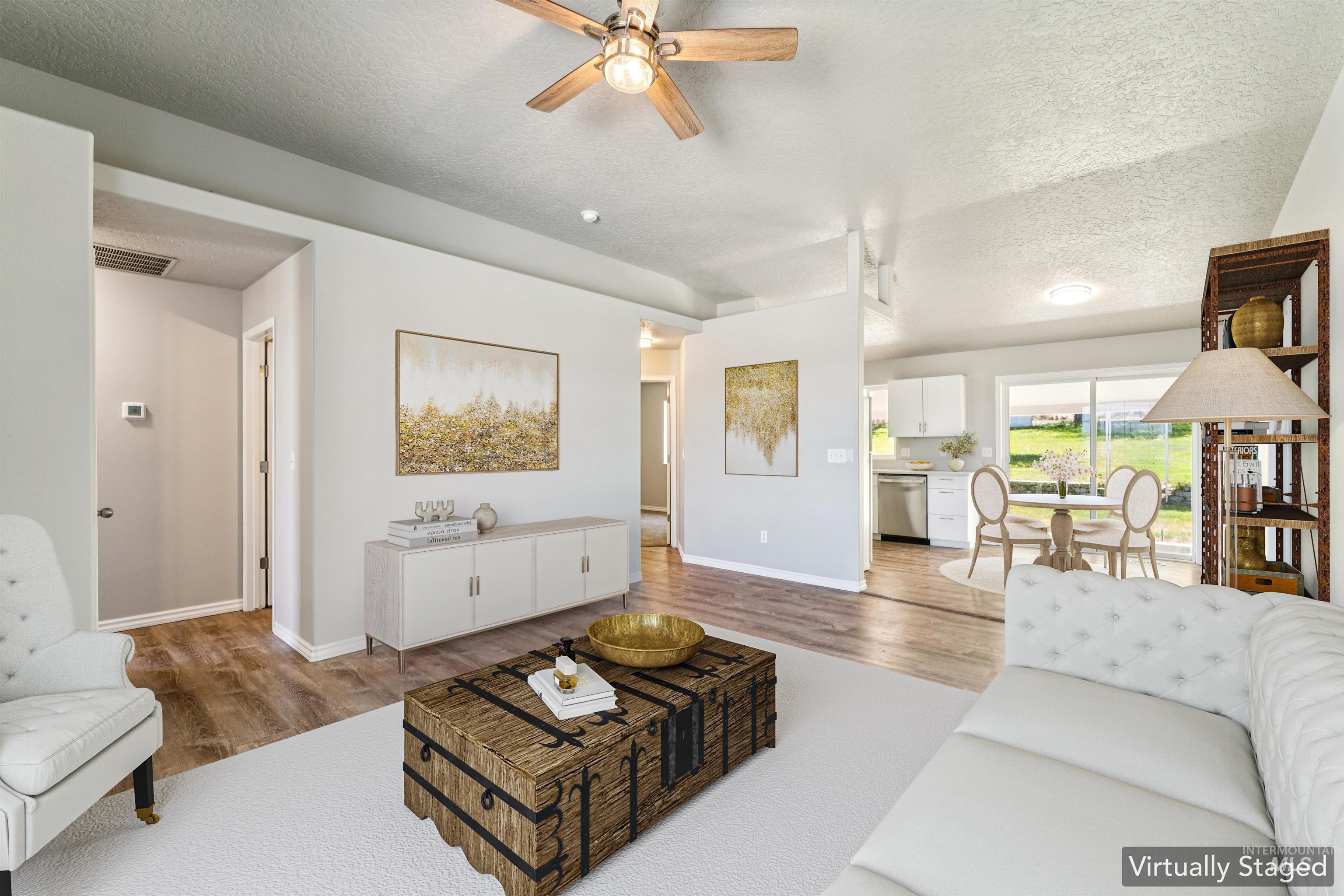28135 Canal Road Property Photo 11