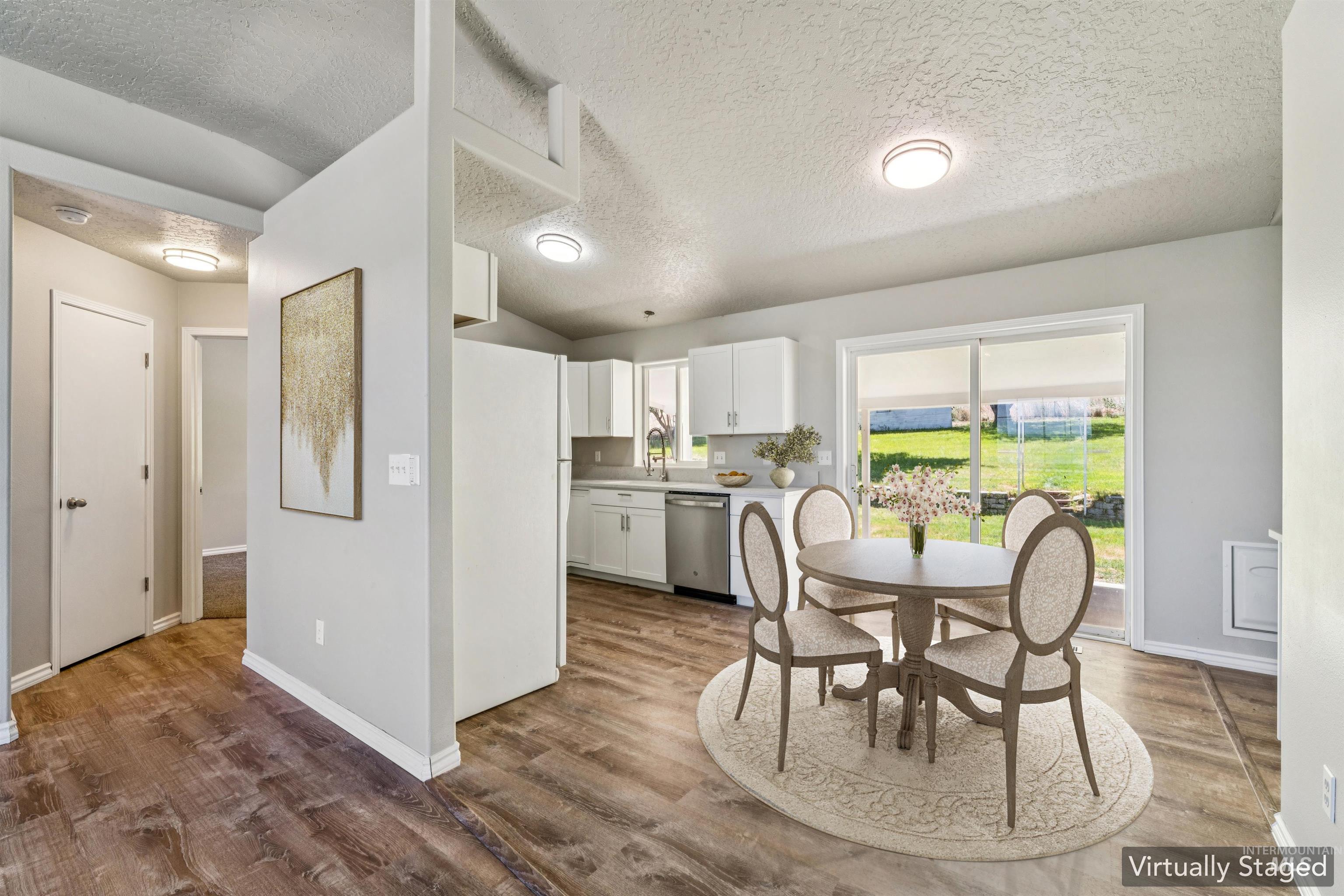 28135 Canal Road Property Photo 13
