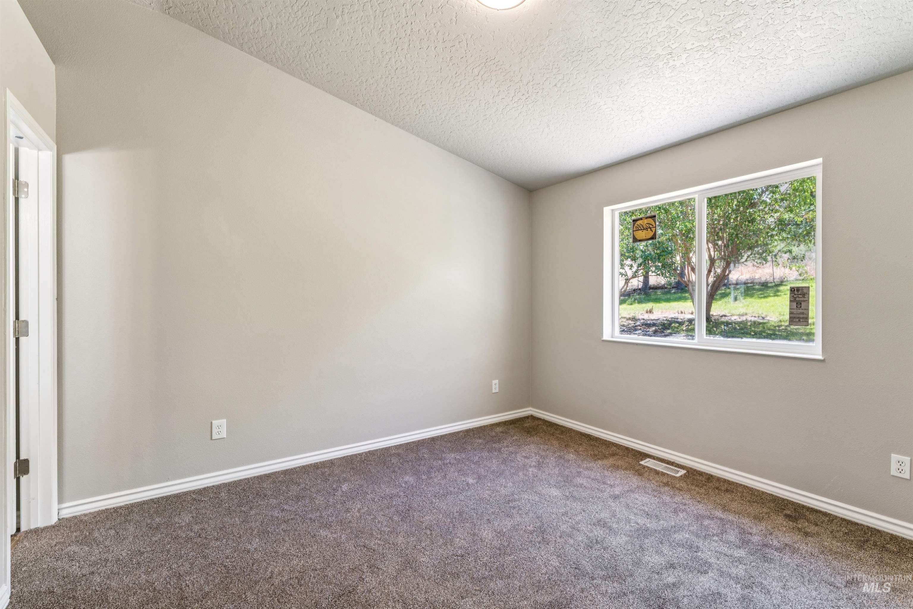 28135 Canal Road Property Photo 24