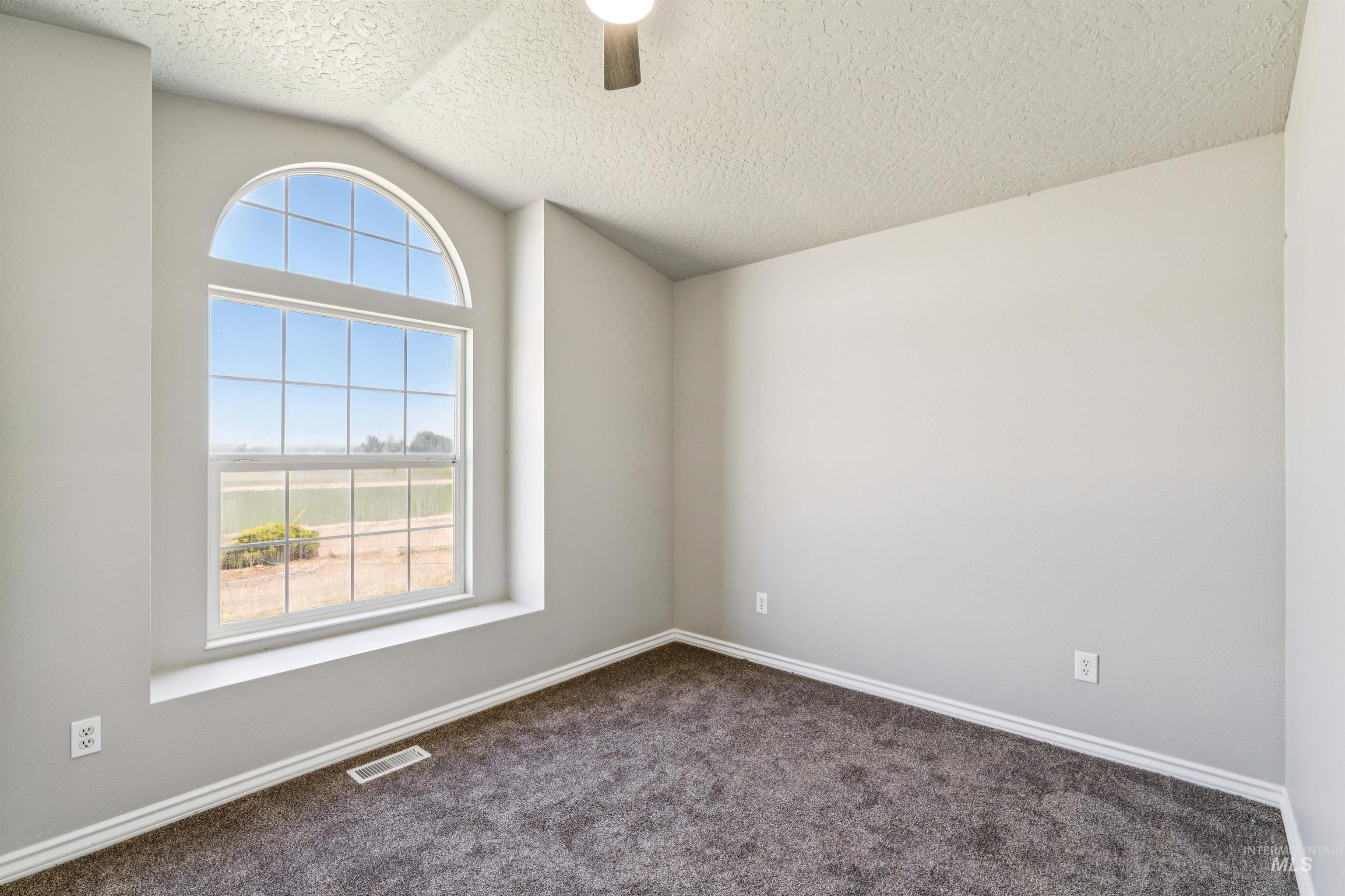 28135 Canal Road Property Photo 30