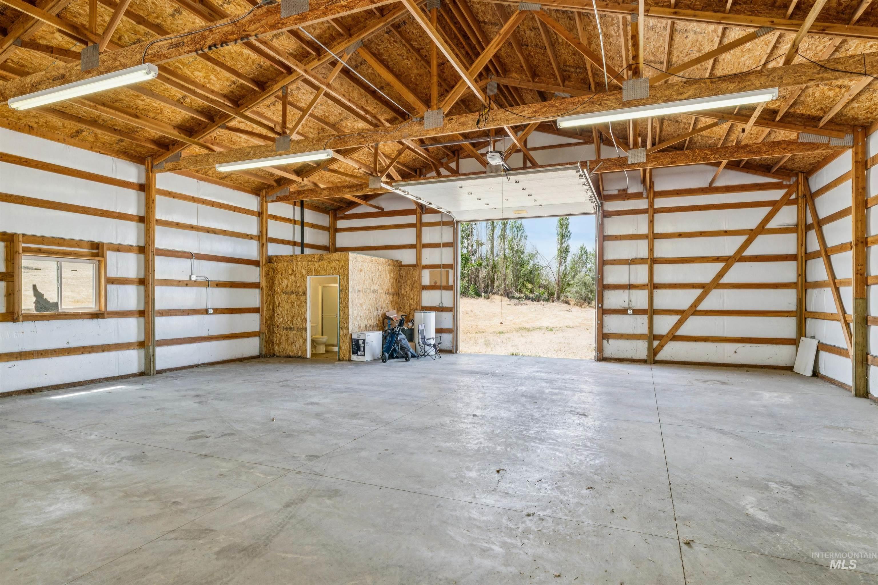 28135 Canal Road Property Photo 40