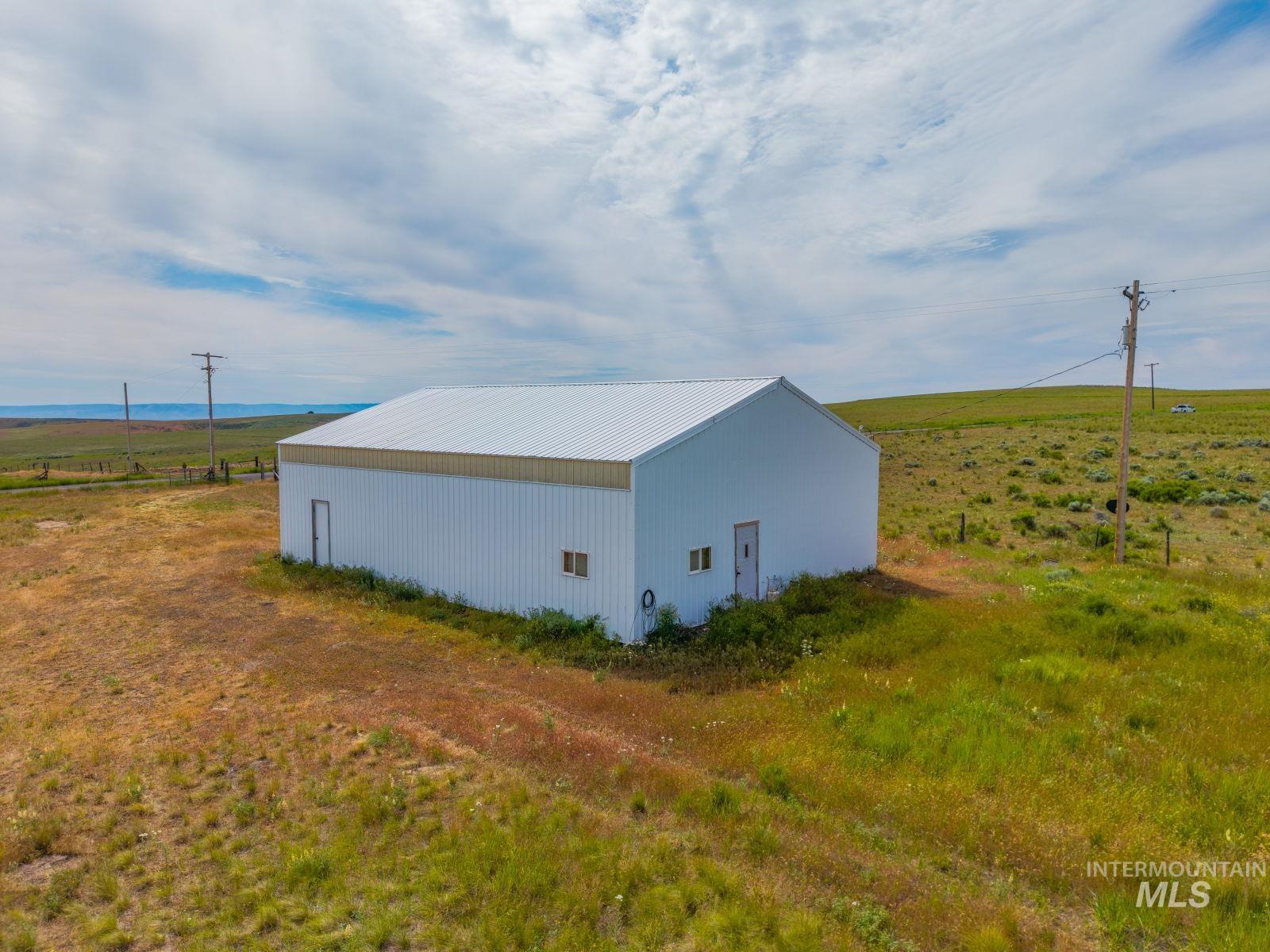 27474 Peola Road Property Photo 3