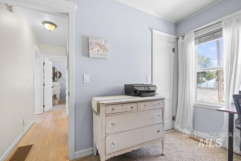 508 S Whitley Property Photo 16