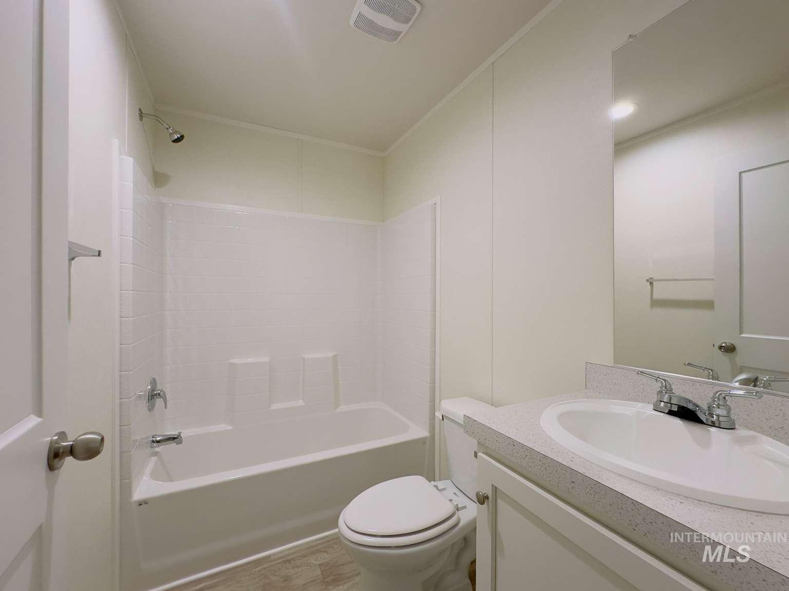 5 Kokanee Ln Property Photo 9