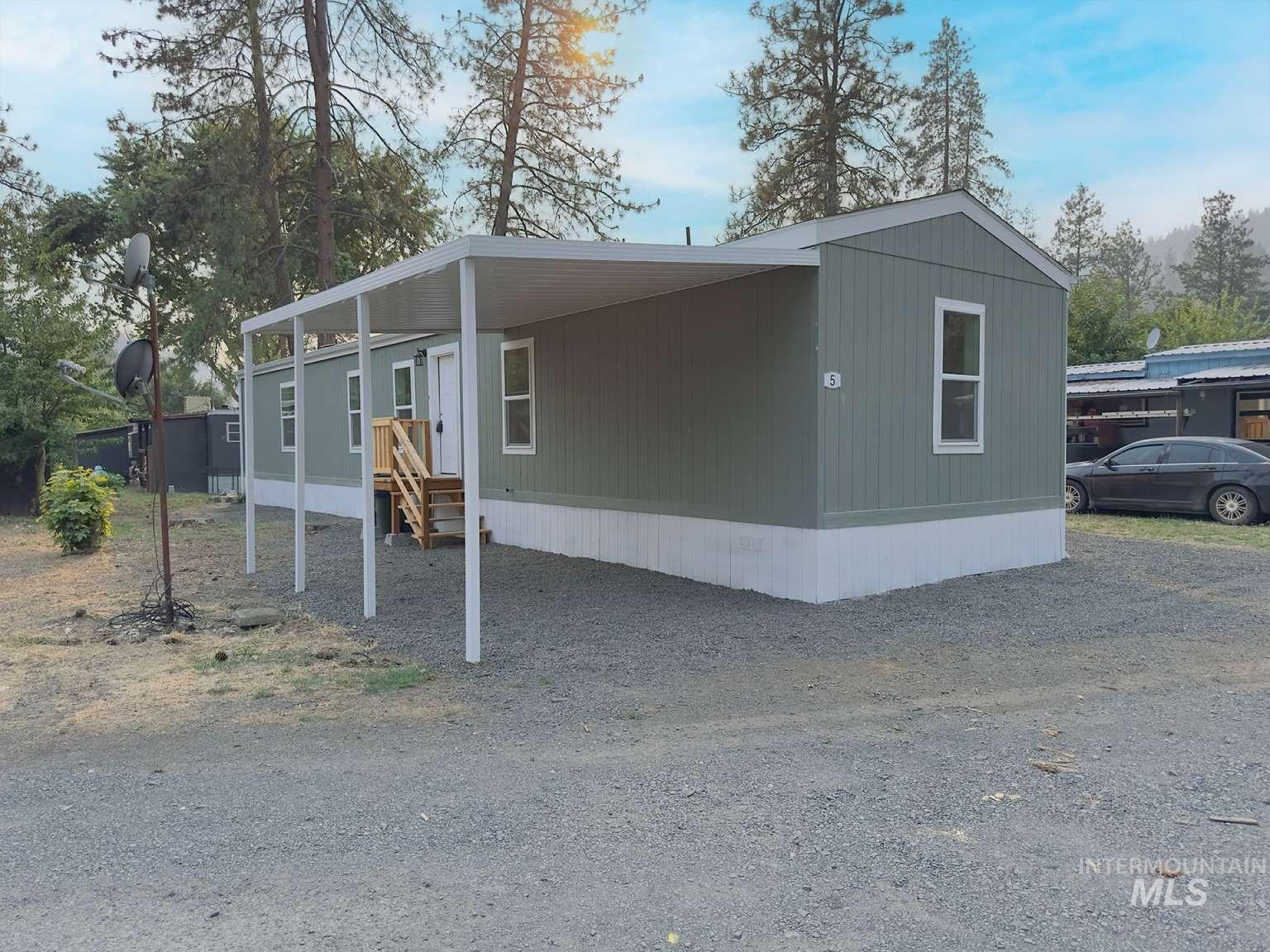 5 Kokanee Ln Property Photo 15