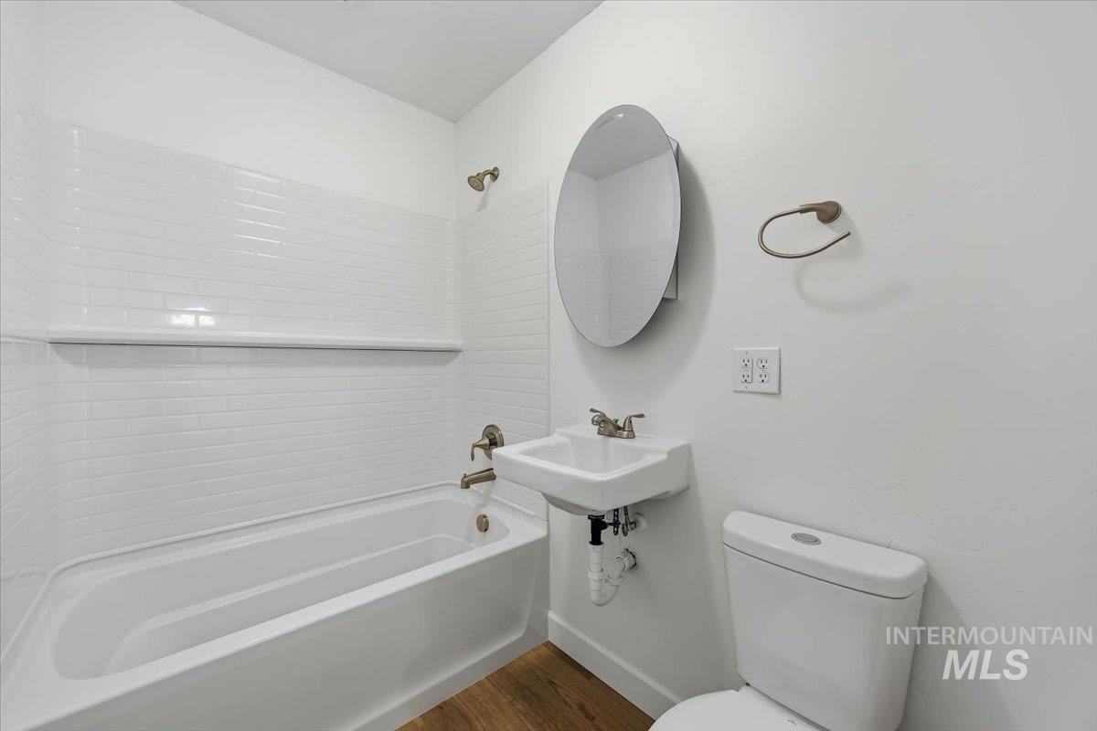 187 Monroe Street Property Photo 16