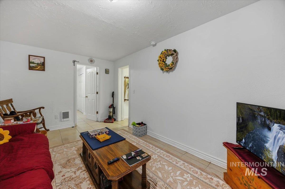 187 Monroe Street Property Photo 19
