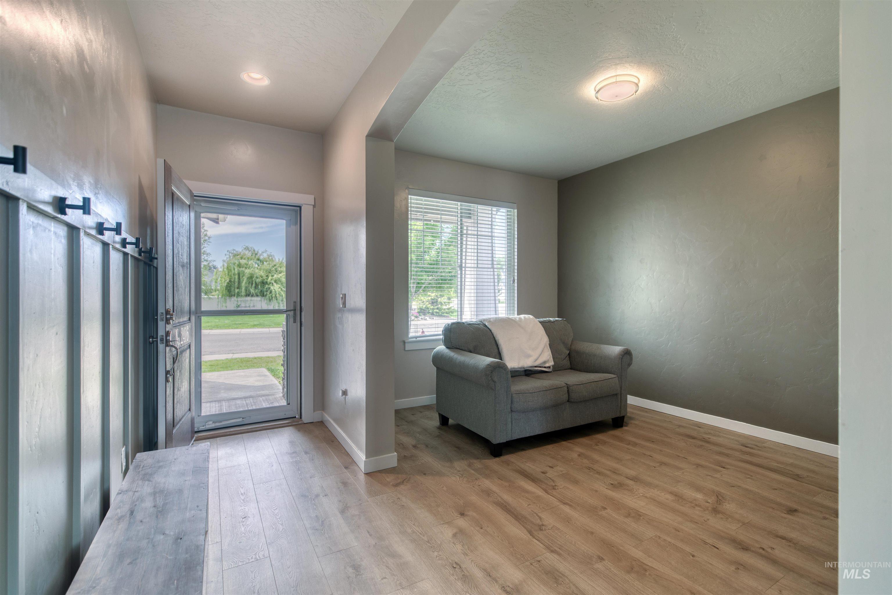 2416 S Sumpter Way Property Photo 4