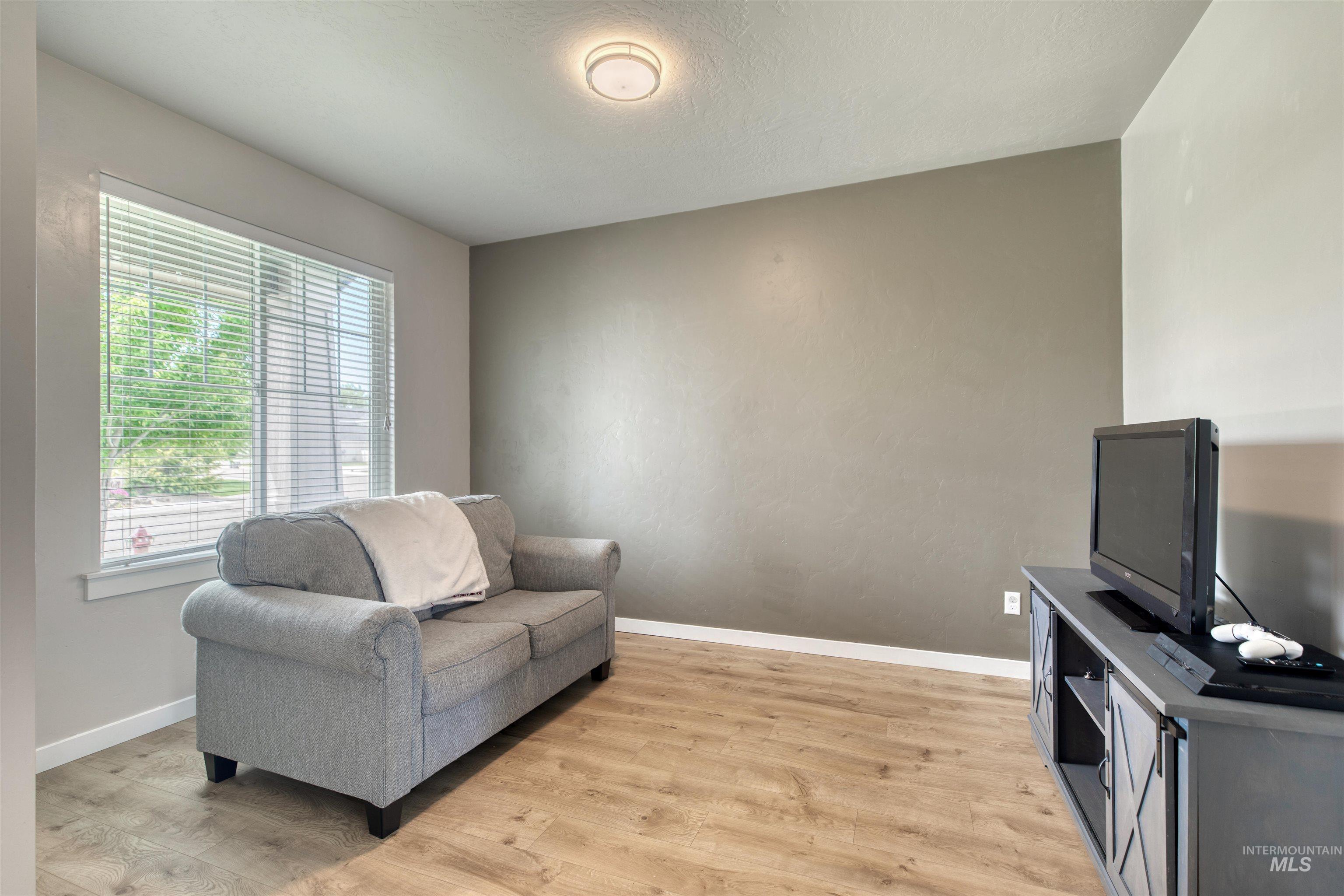 2416 S Sumpter Way Property Photo 5