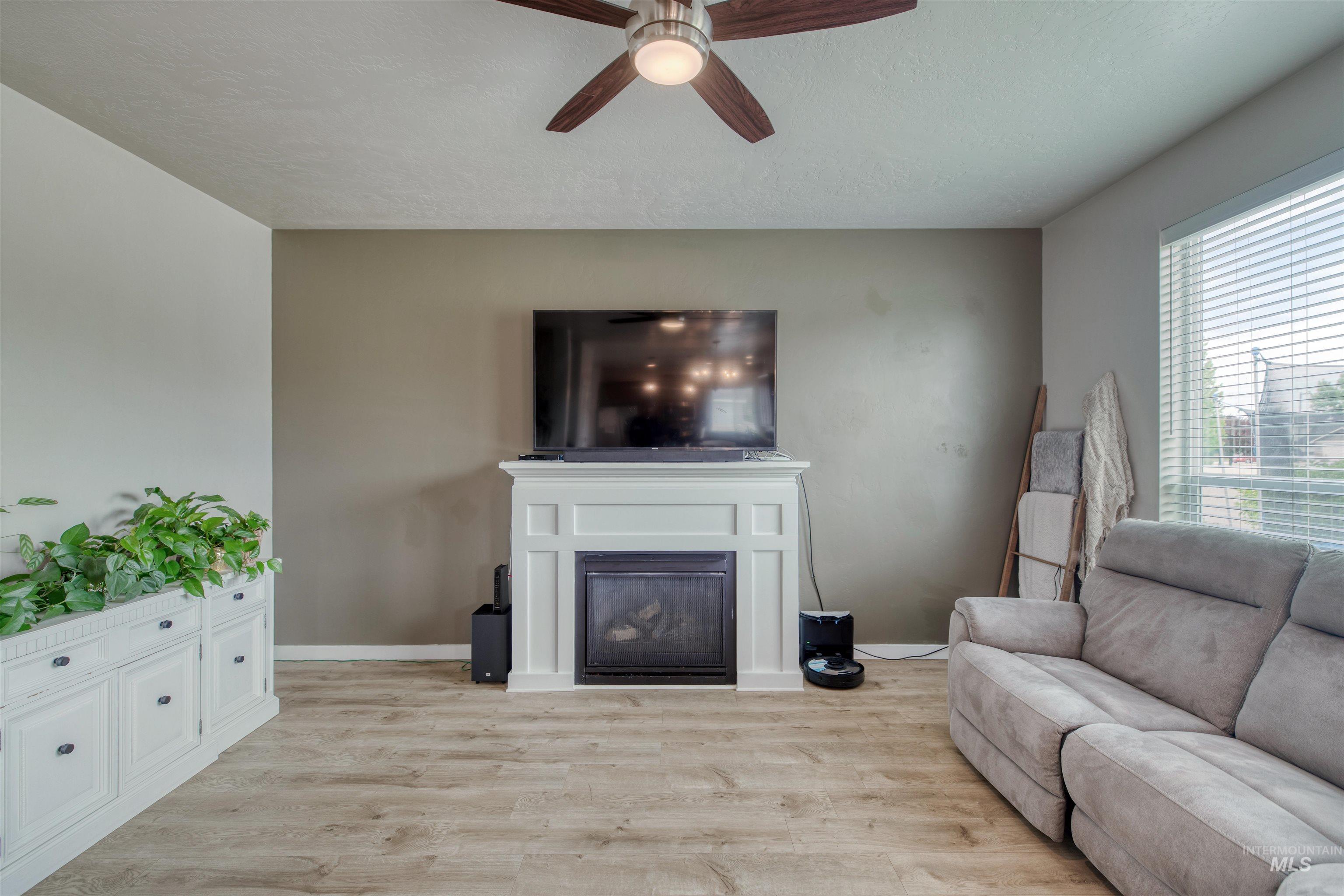 2416 S Sumpter Way Property Photo 8