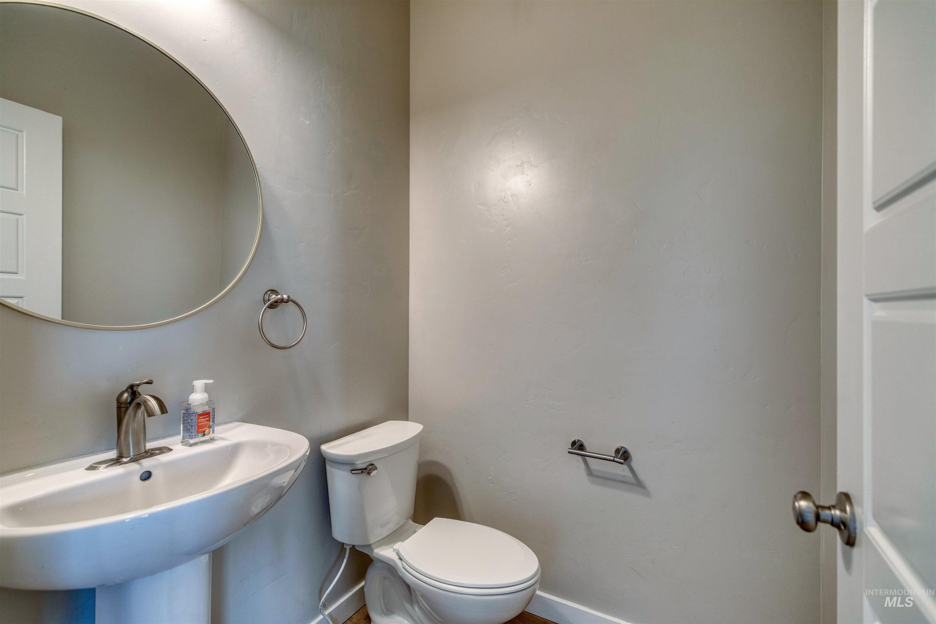 2416 S Sumpter Way Property Photo 15