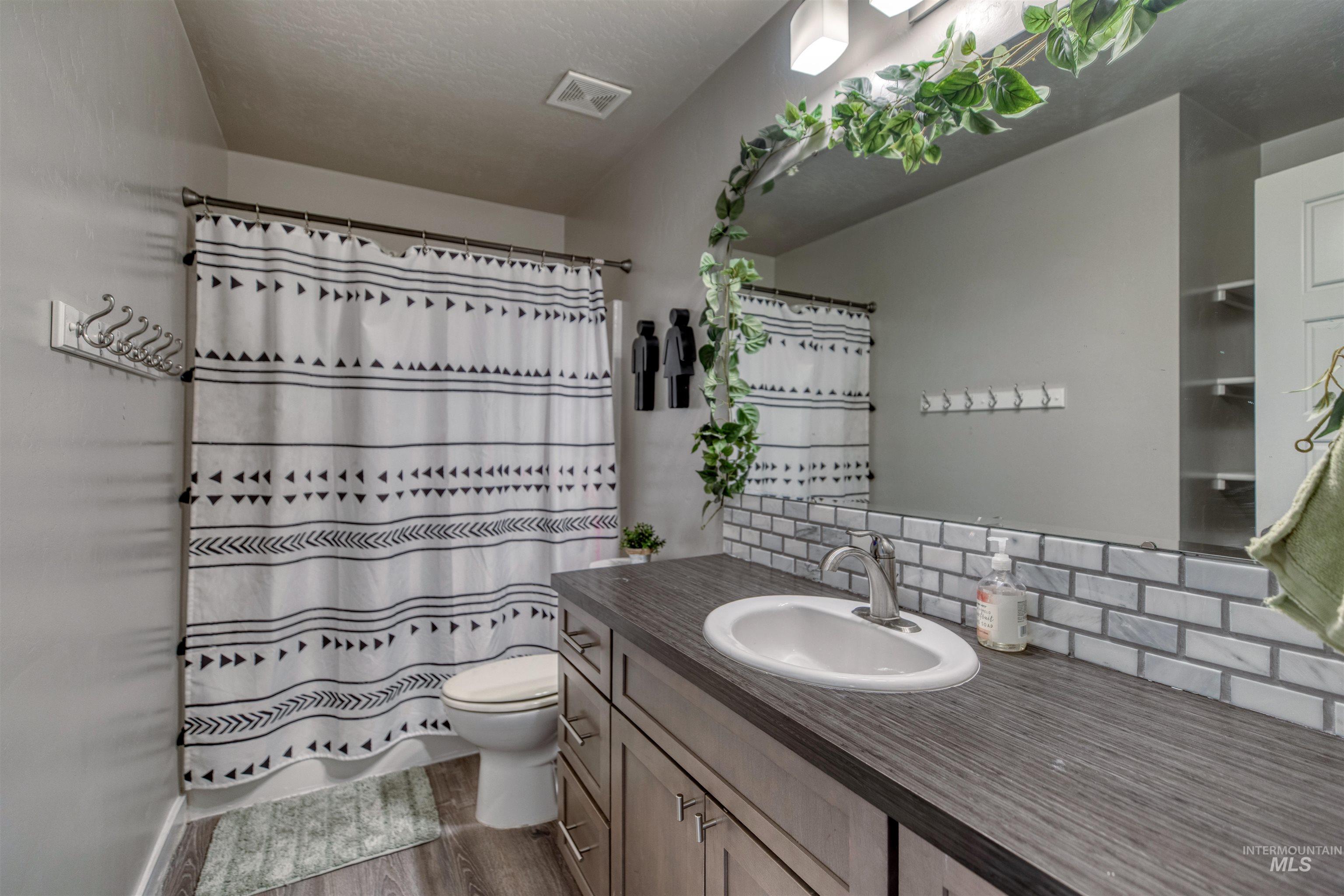 2416 S Sumpter Way Property Photo 26