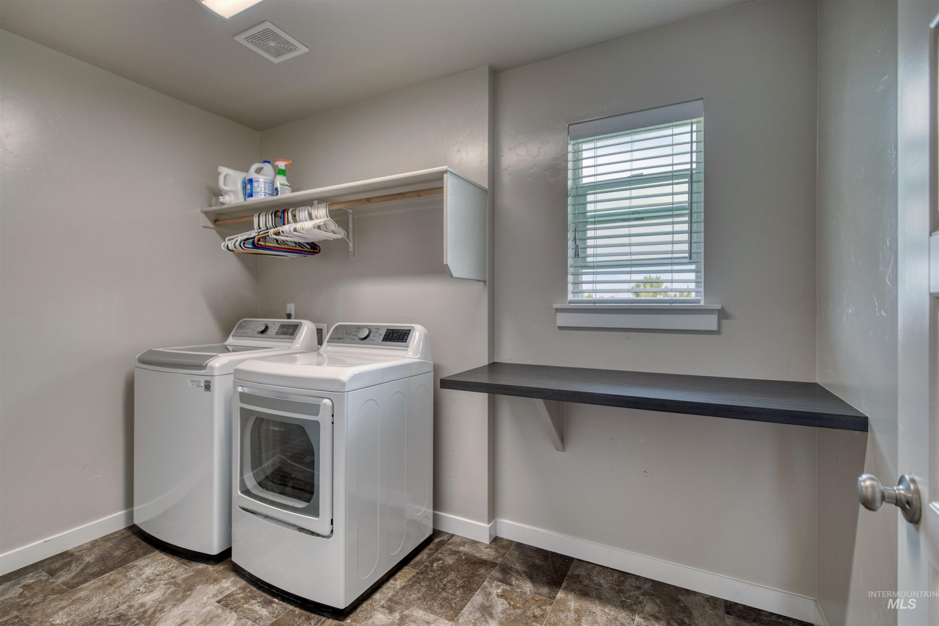 2416 S Sumpter Way Property Photo 29