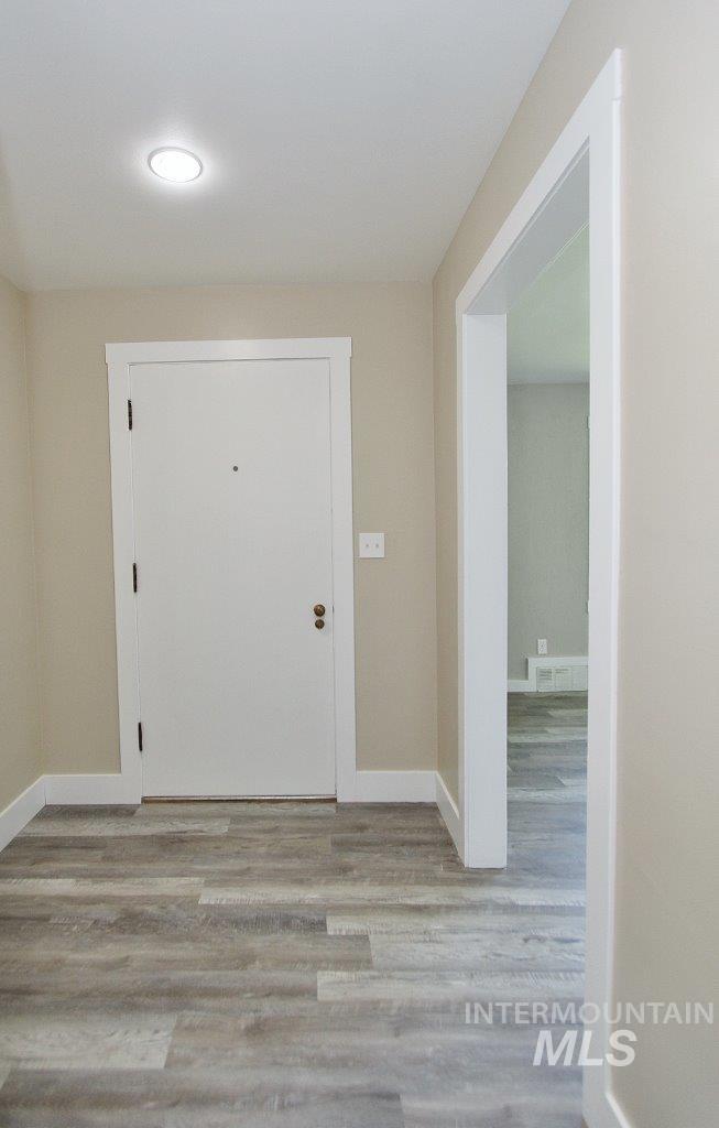 520 E Logan Property Photo 12