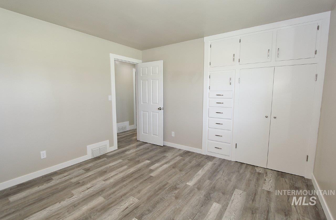 520 E Logan Property Photo 22