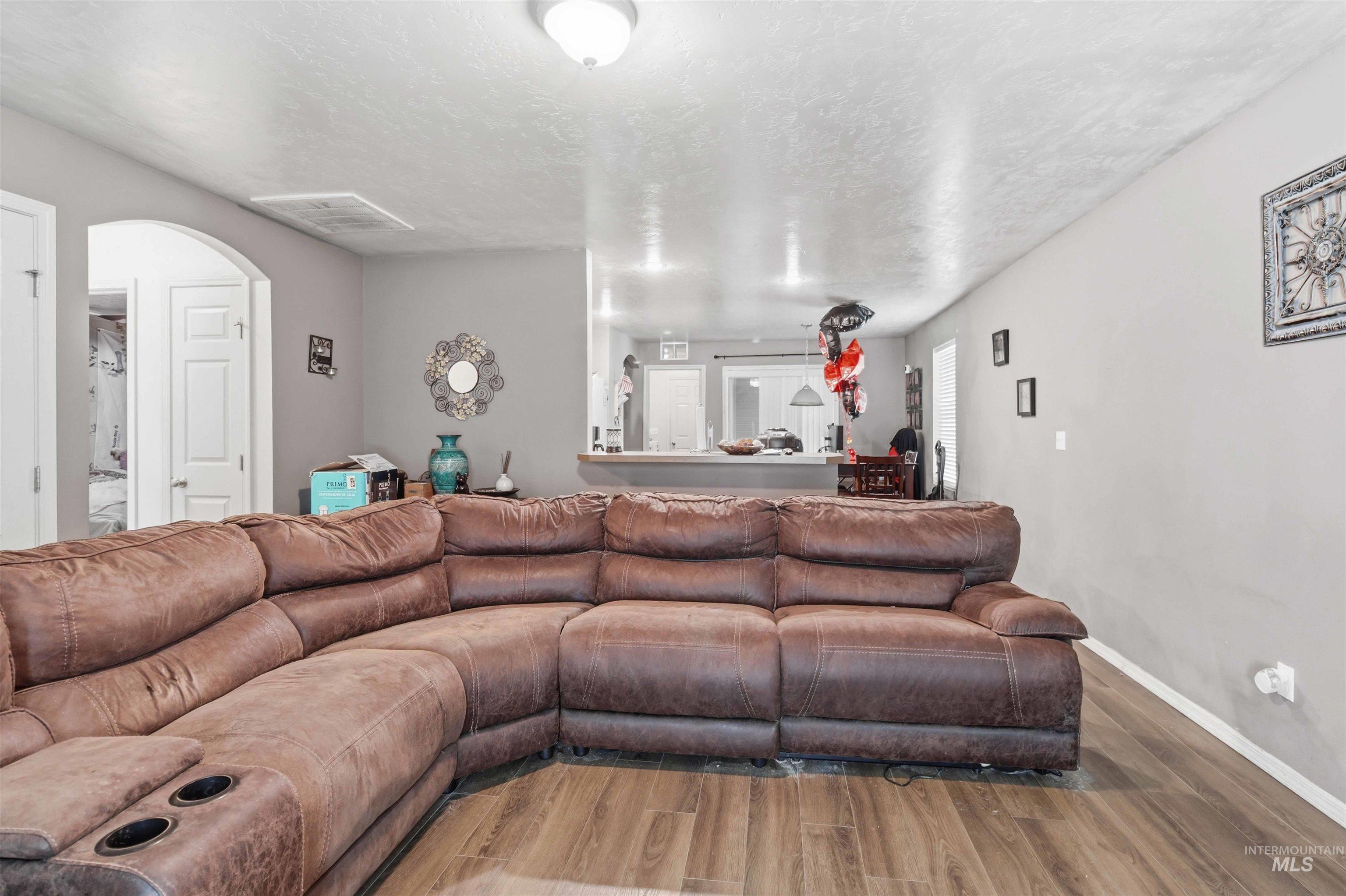 5506 S Pepperview Way Property Photo 6