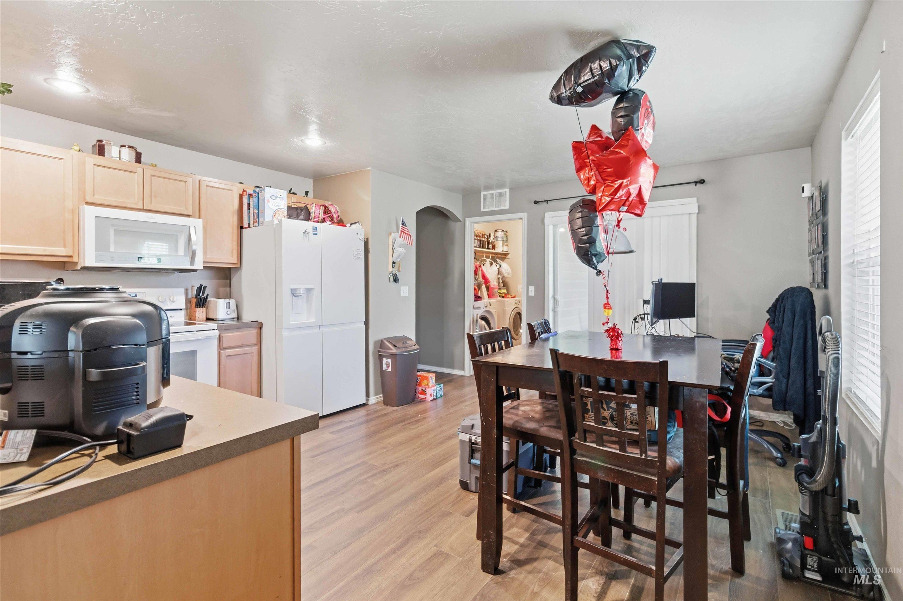 5506 S Pepperview Way Property Photo 7