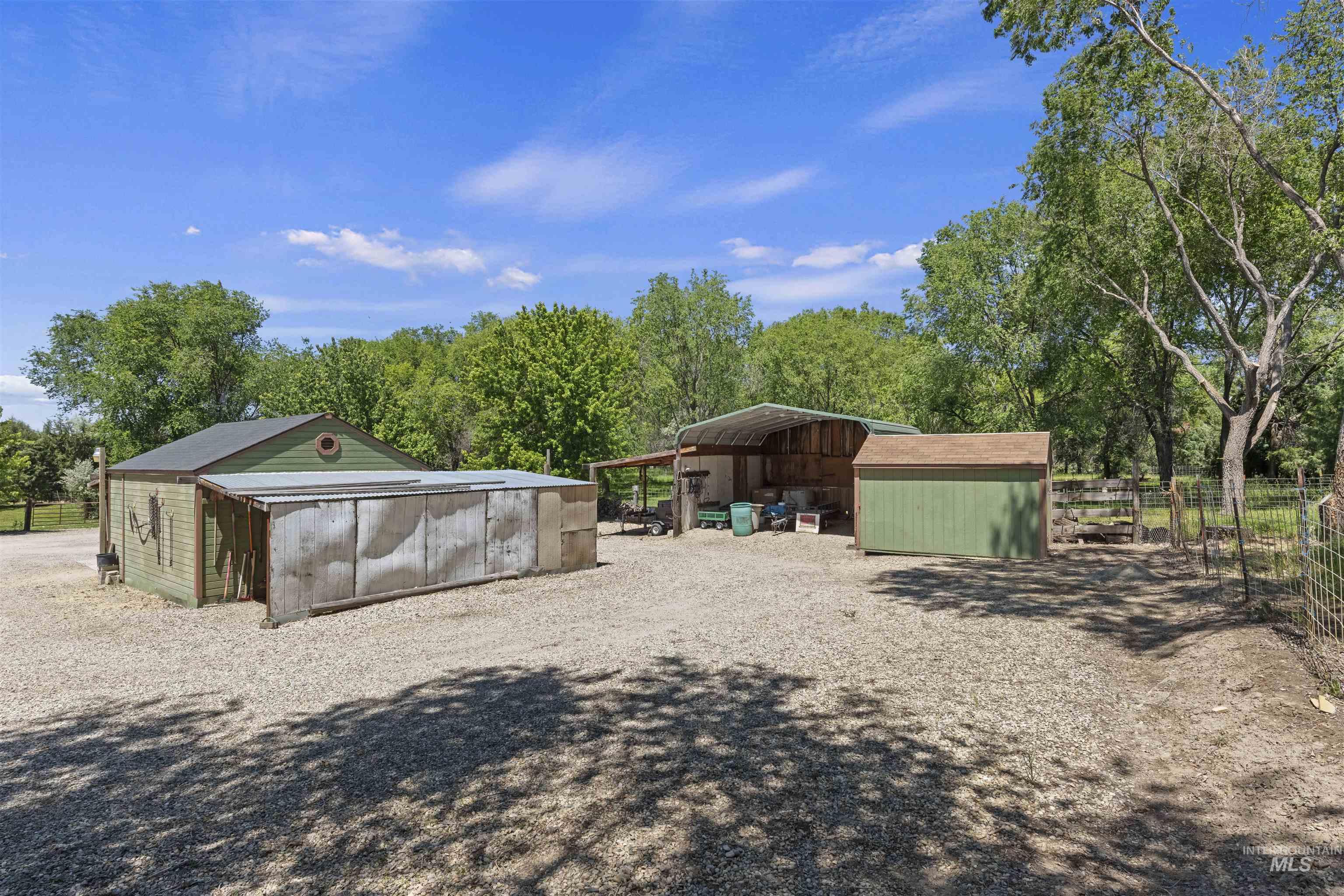 8950 W Edgeview Ln Property Photo 6