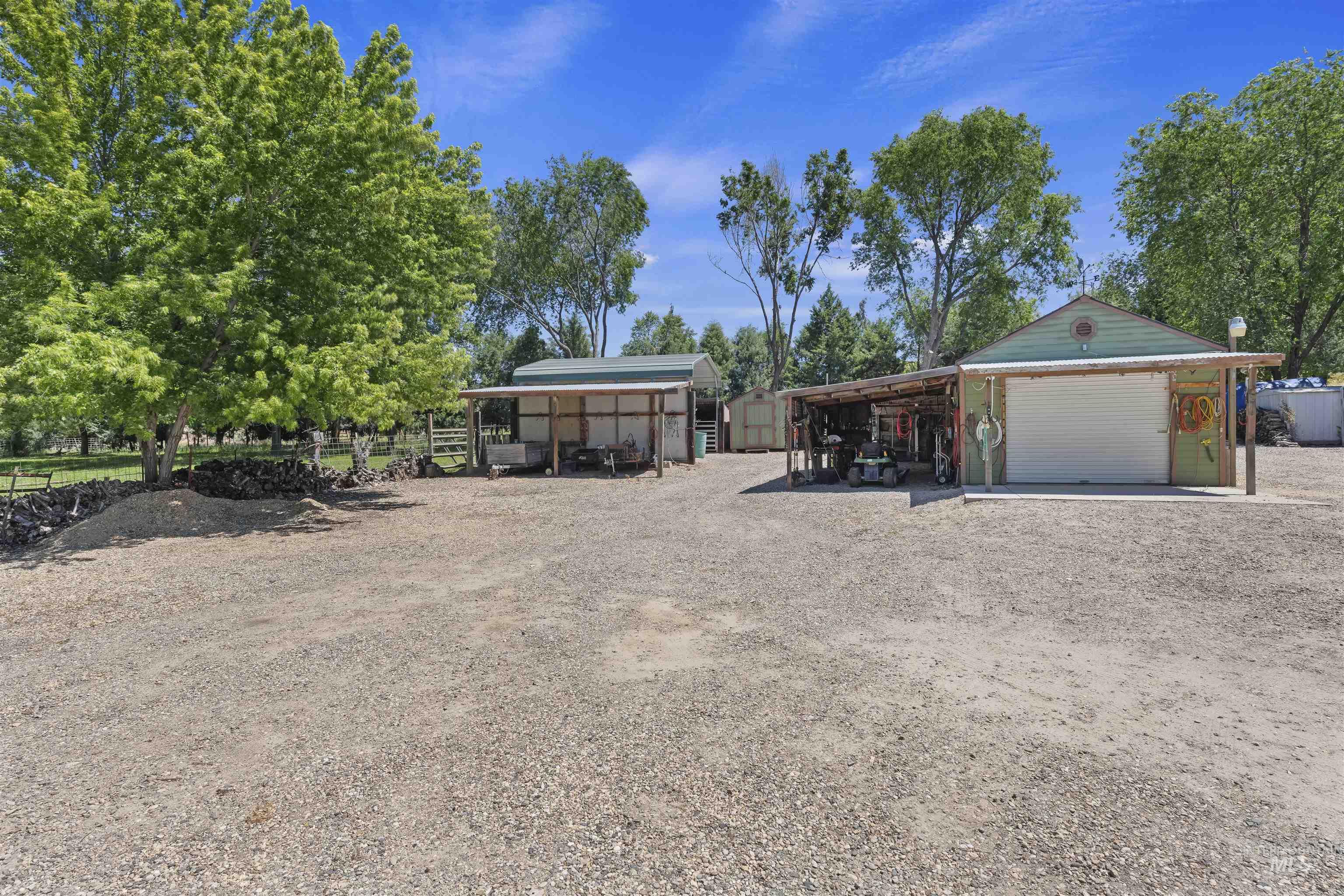 8950 W Edgeview Ln Property Photo 12