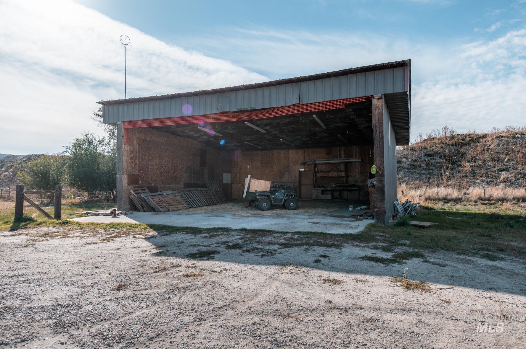 1823 W Sales Yard Rd Property Photo 37