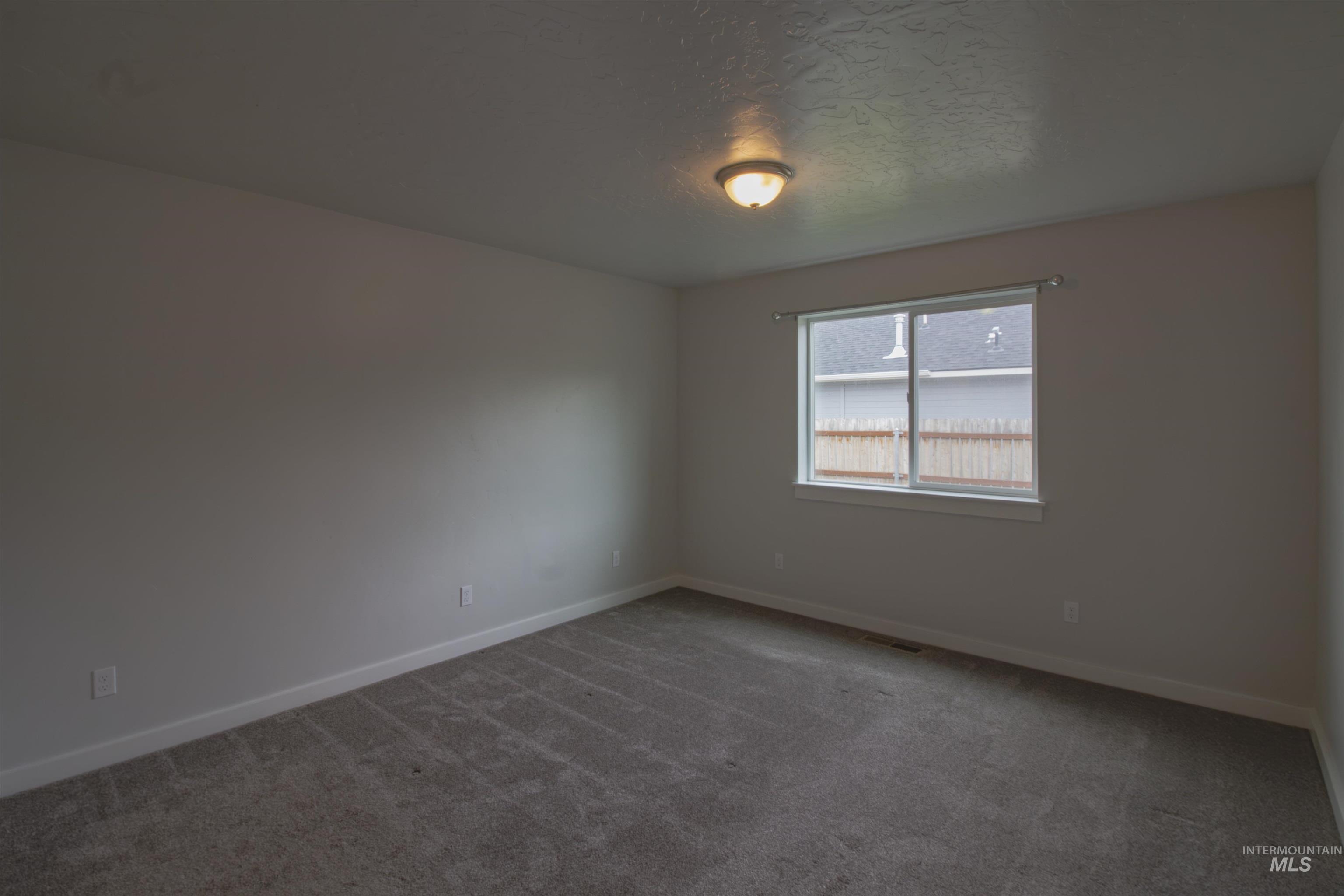 220 S Park Ave Property Photo 20