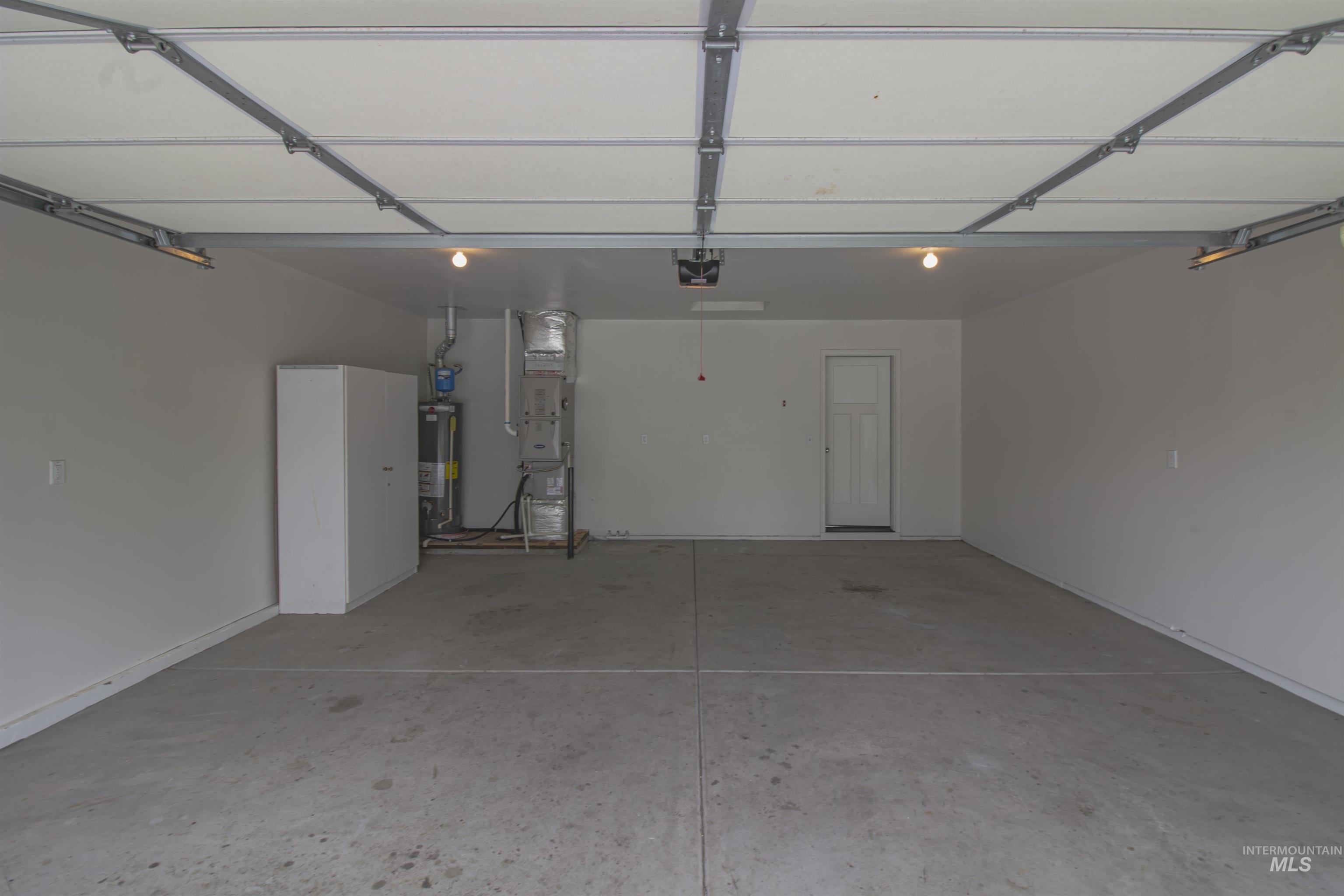 220 S Park Ave Property Photo 25