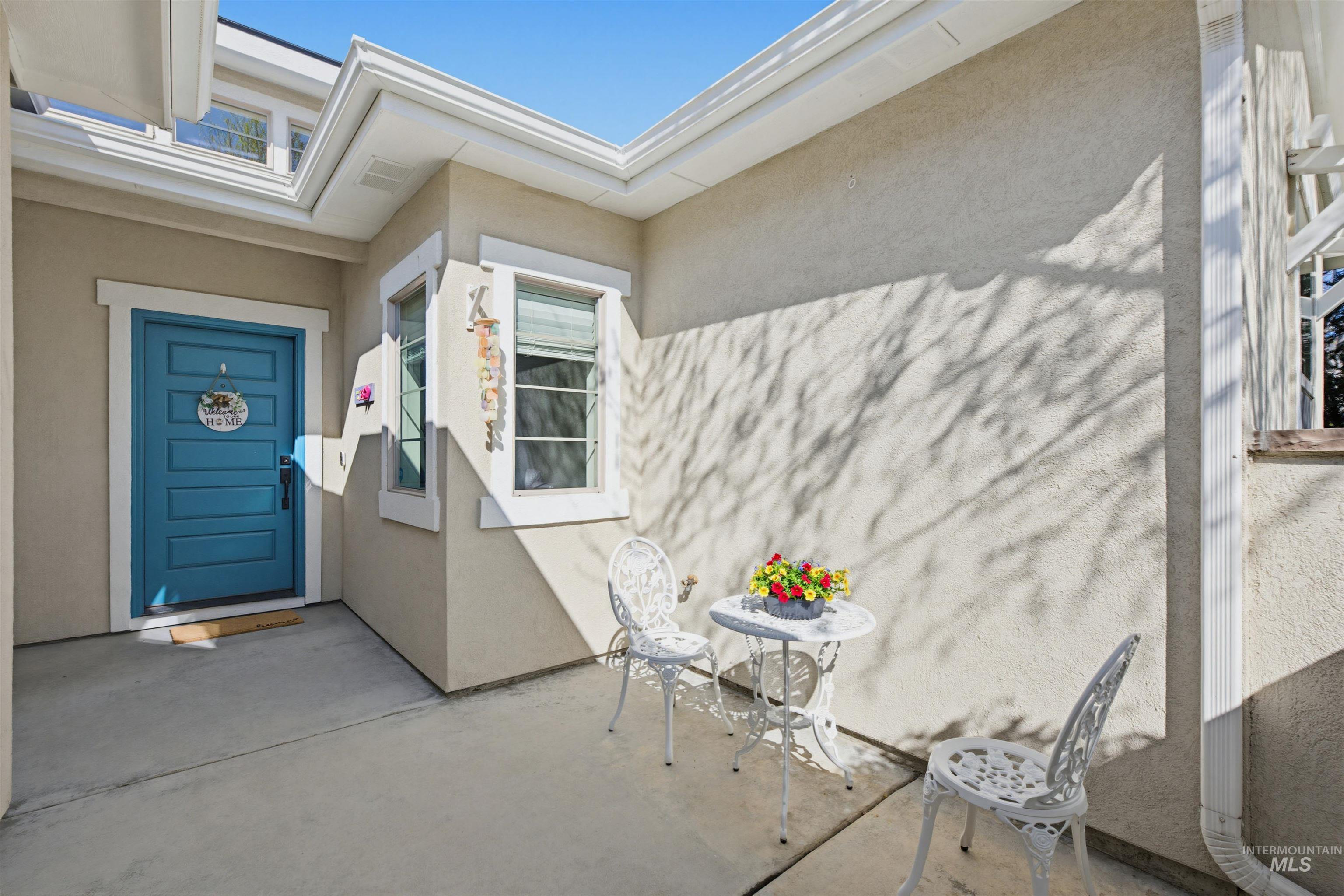 5563 N Mitchum Property Photo 3